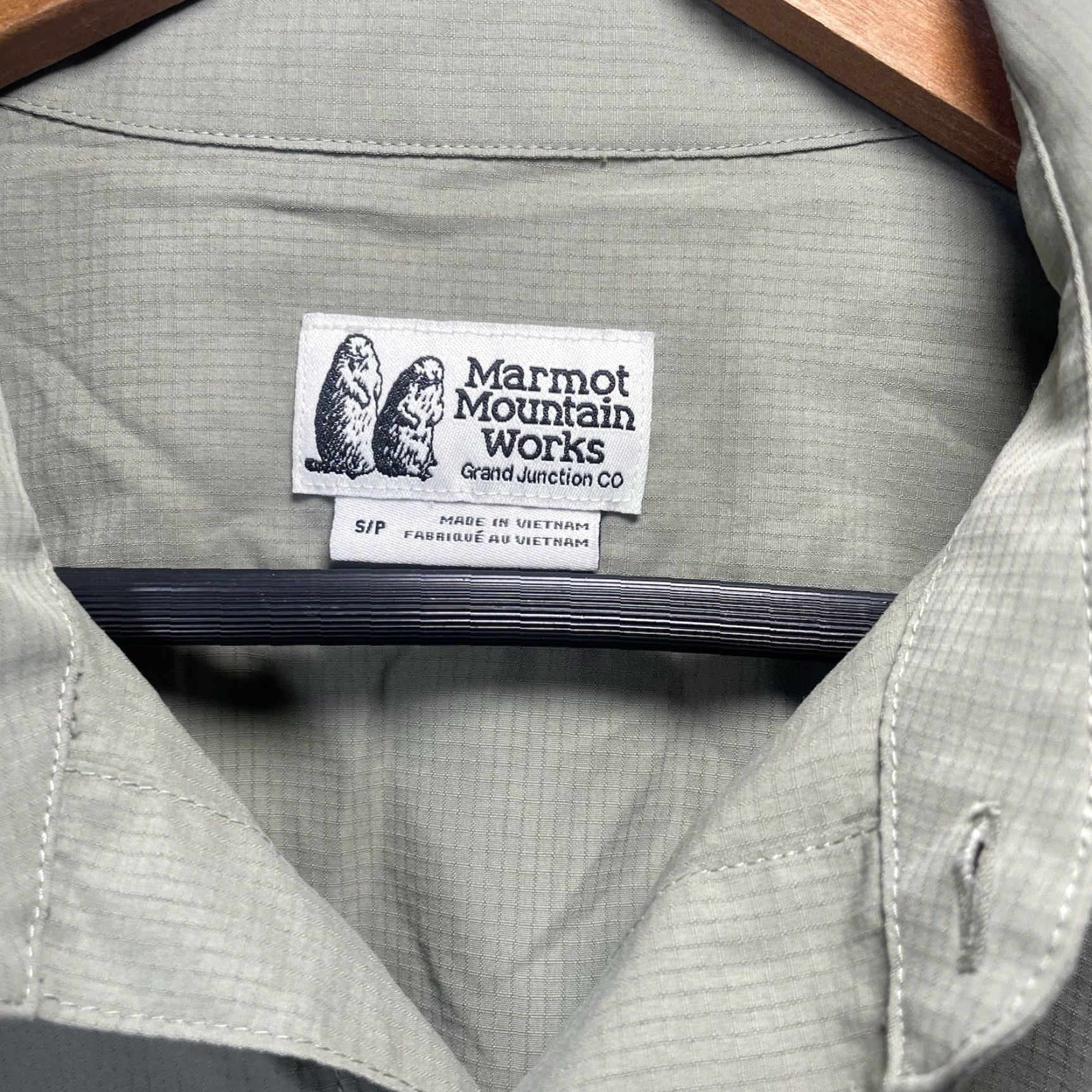 Marmot VINTAGE Marmot Outdoor Clothing Men's Short Sleeve Button-Up Shirt S Gray Hiking Casual Size US S / EU 44-46 / 1 - 4 Thumbnail