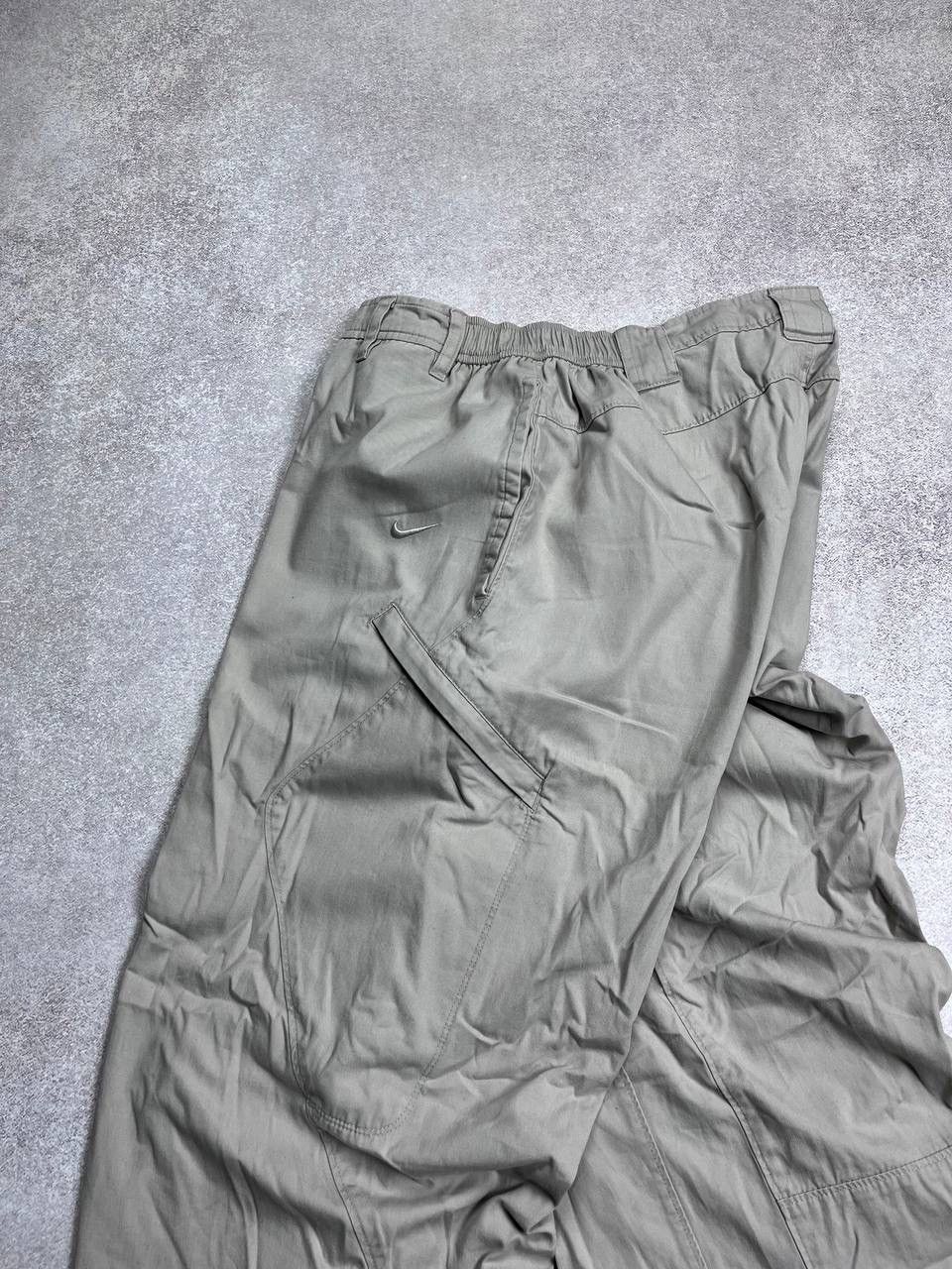 Nike × Vintage Vintage Nike Swoosh Baggy Trackpants Y2K L Size US 34 / EU 50 - 4 Thumbnail