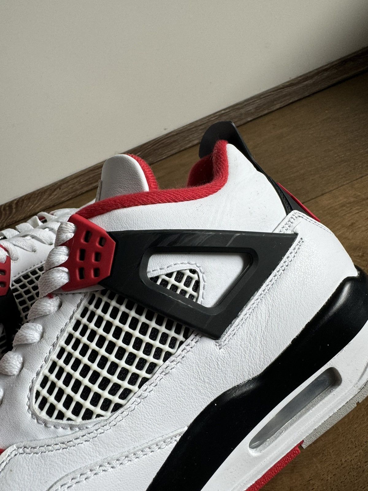 Jordan Brand Jordan 4 Retro Fire Red 2020 Size US 8 / EU 41 - 8 Thumbnail