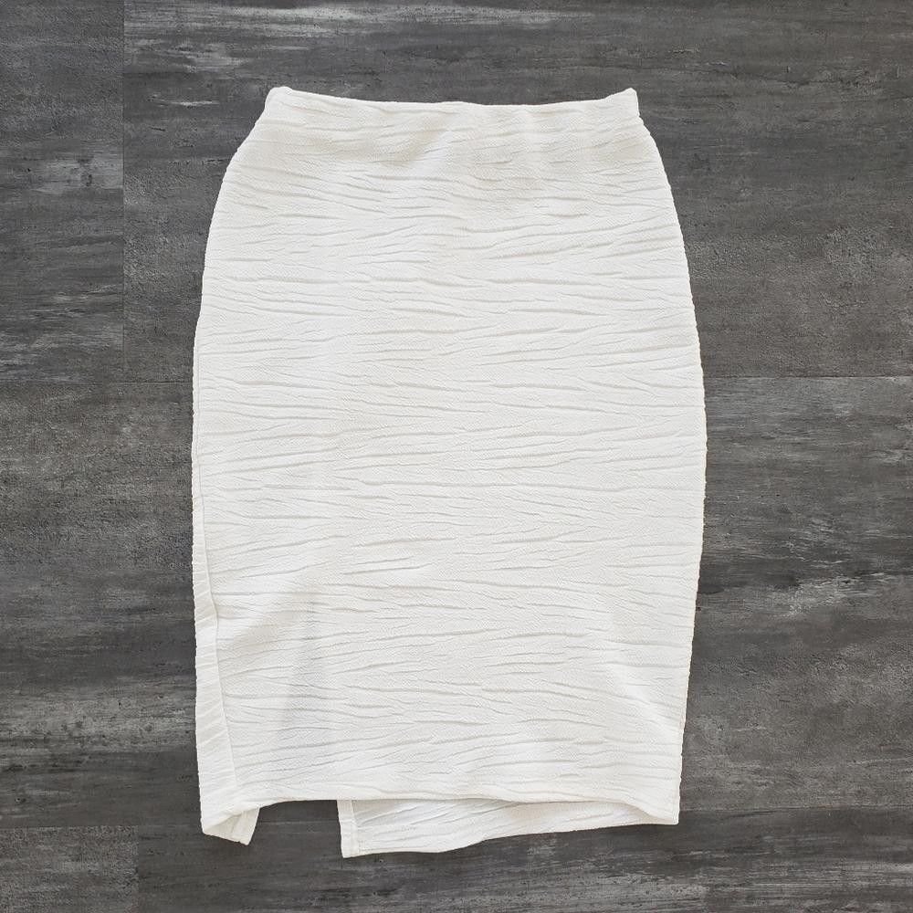Fashion Nova White Front Slit FN High Waisted Midi Size 28" / US 6 / IT 42 - 2 Thumbnail