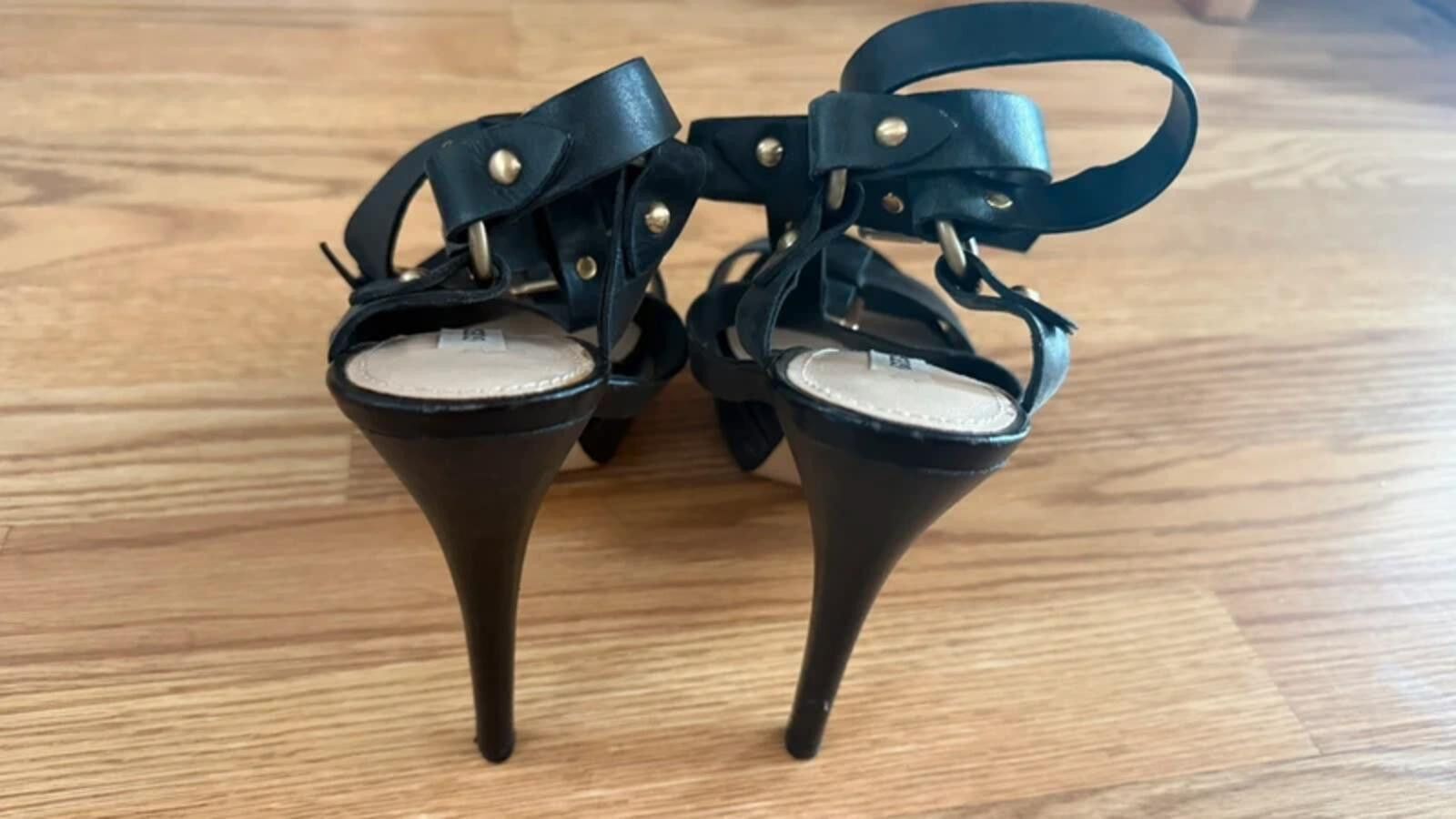 Guess Guess strappy platform heels Size US 7 / IT 37 - 4 Thumbnail