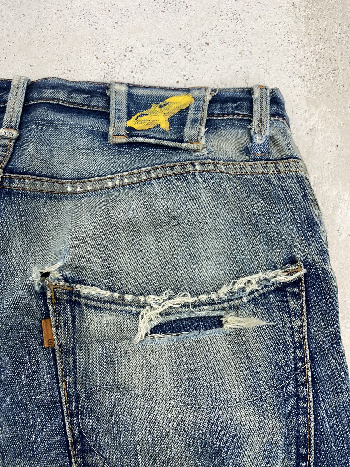 If Six Was Nine Vintage Meple Straight Leg Distressed Worn Look Classic Fade Size US 31 - 12 Thumbnail