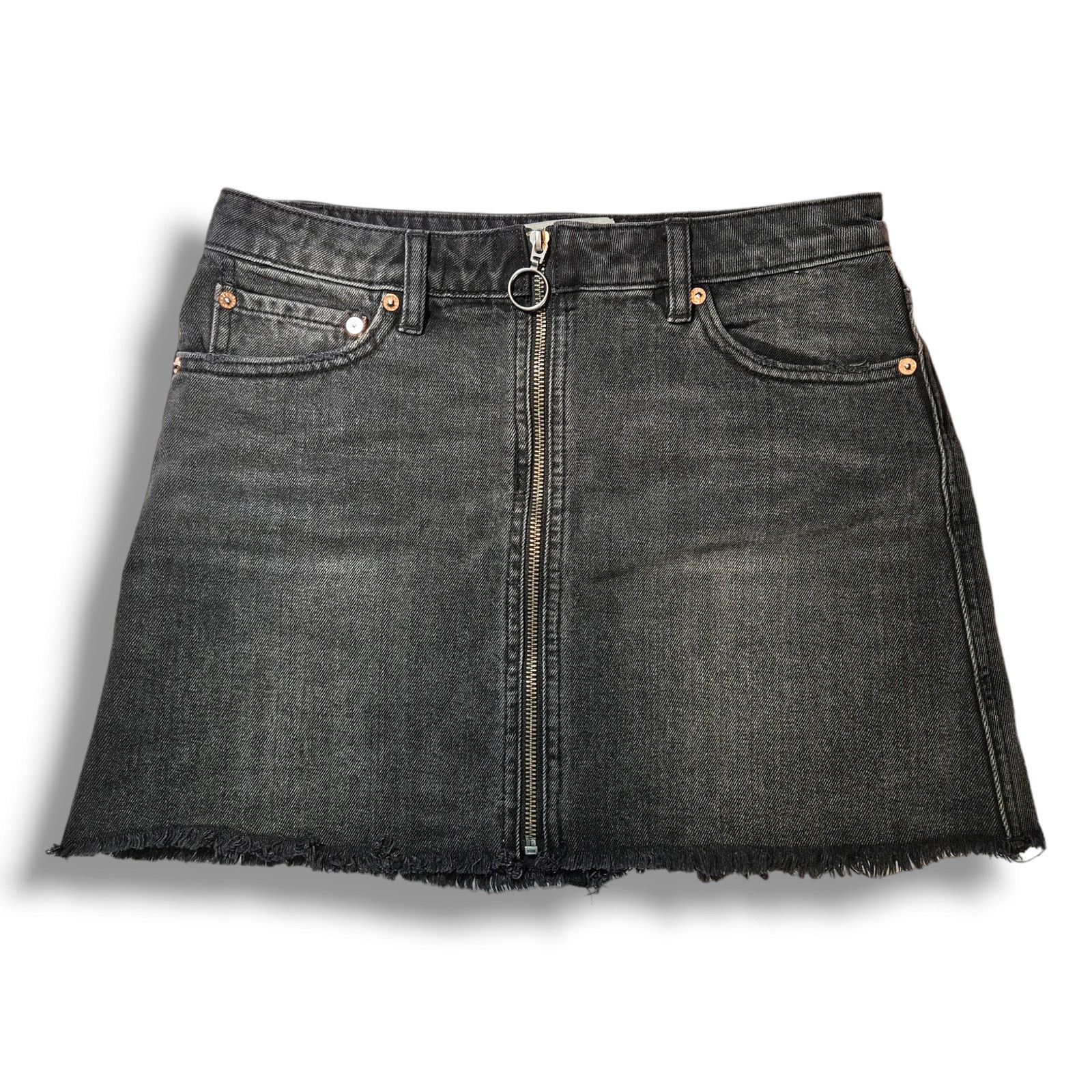 Free People EUC Free People Mini Zip It Up Skirt Sz. 4 Washed Black Size 27" / US 4 / IT 40 - 2 Thumbnail