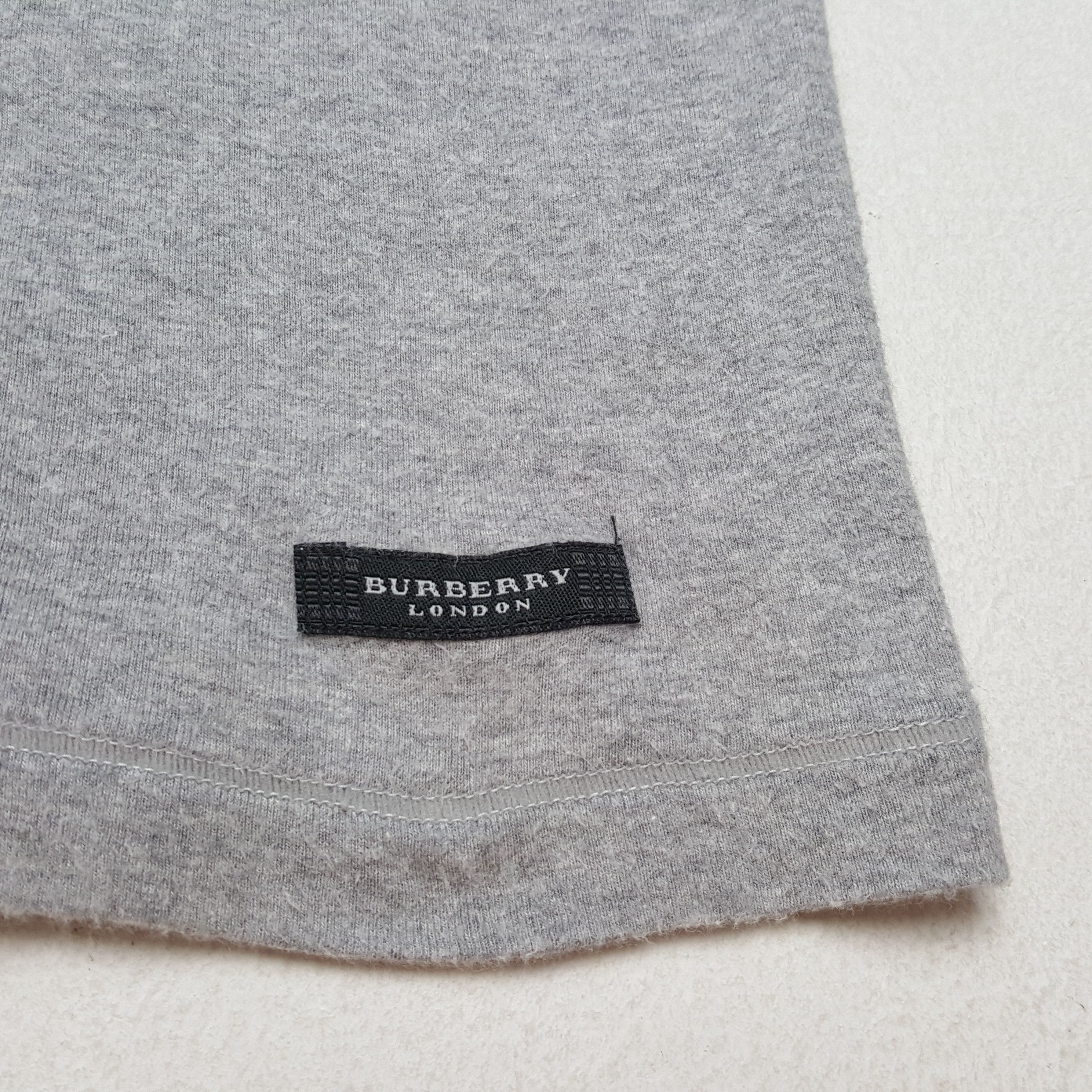 Burberry × Vintage BURBERRY LONDON Luxury Brand Custom Tshirt Size US S / EU 44-46 / 1 - 5 Thumbnail