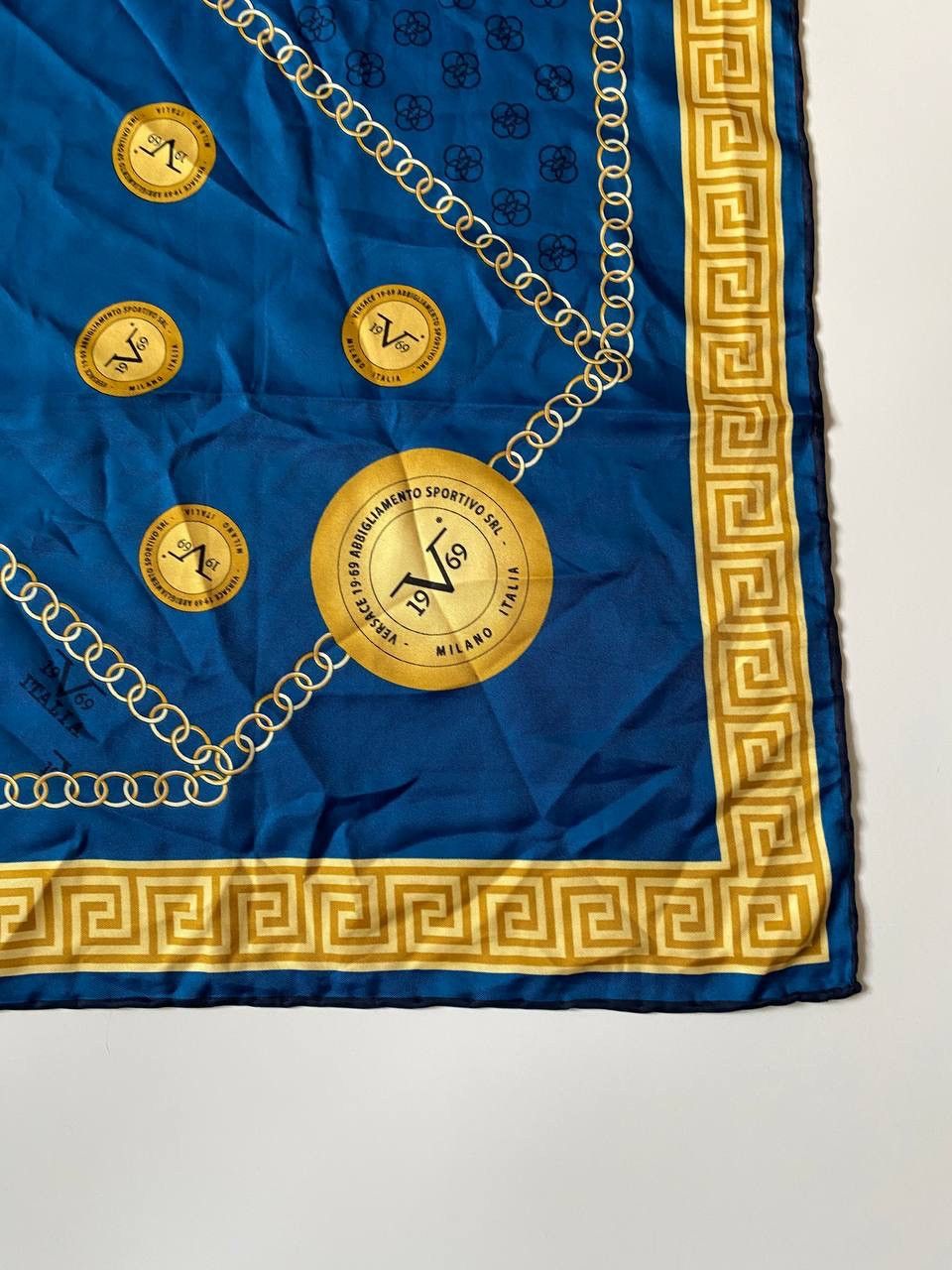 Versace Vintage Versace 1969 Scarf Milano edition Size ONE SIZE - 2 Thumbnail