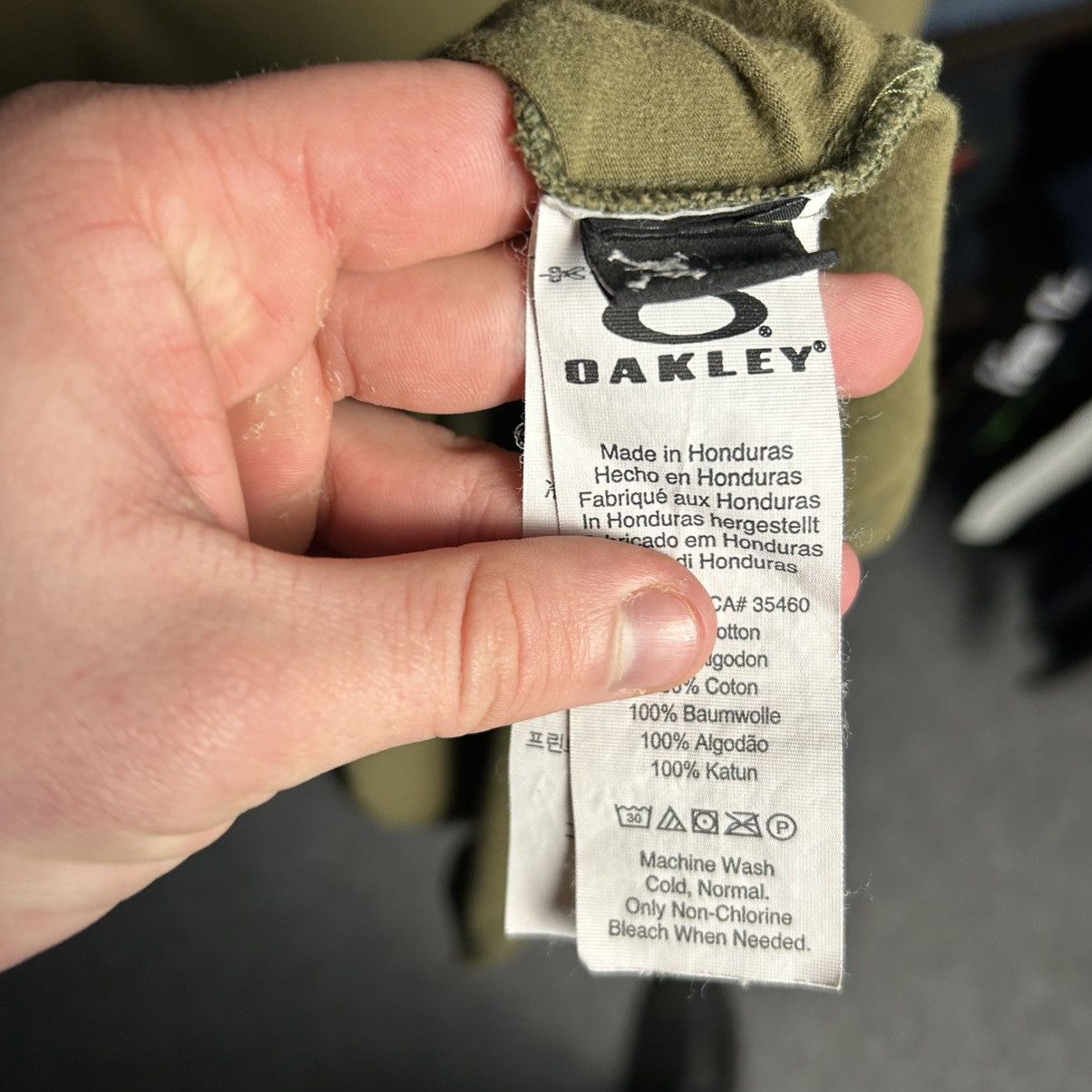 Oakley Vintage Oakley Softwear Big Logo y2k opium tee size L Size US L / EU 52-54 / 3 - 8 Thumbnail