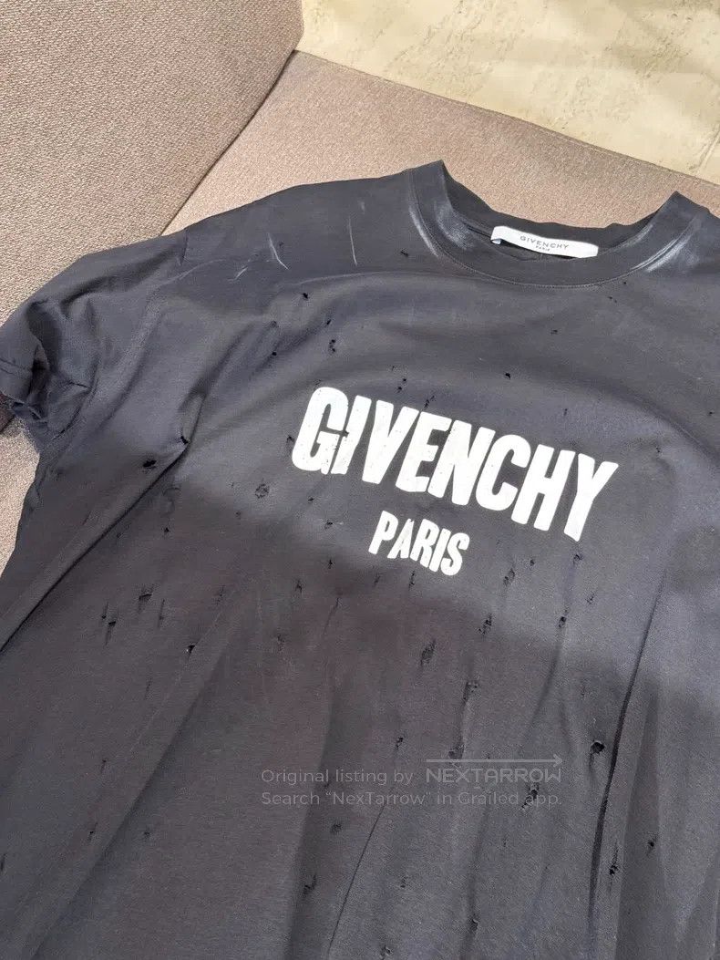Givenchy Givenchy Logo Lettering Printed Black Ripped T-Shirt Size US S / EU 44-46 / 1 - 2 Thumbnail