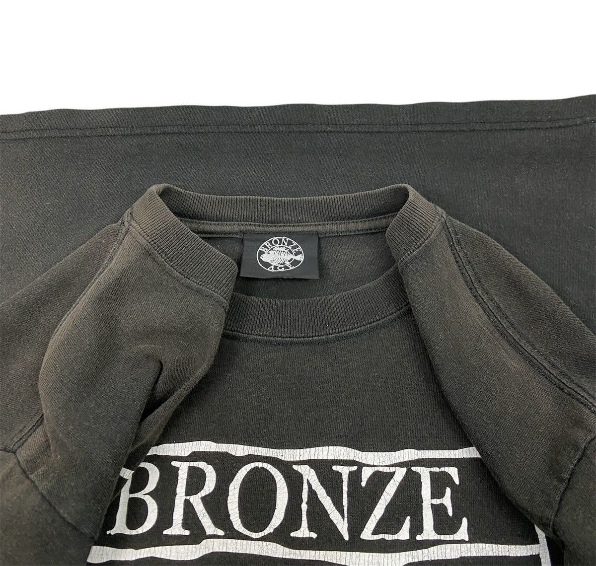 Vintage Rare🔥Vintage Sun Faded Bronze Age Skateboard Shirt Size US M / EU 48-50 / 2 - 12 Thumbnail
