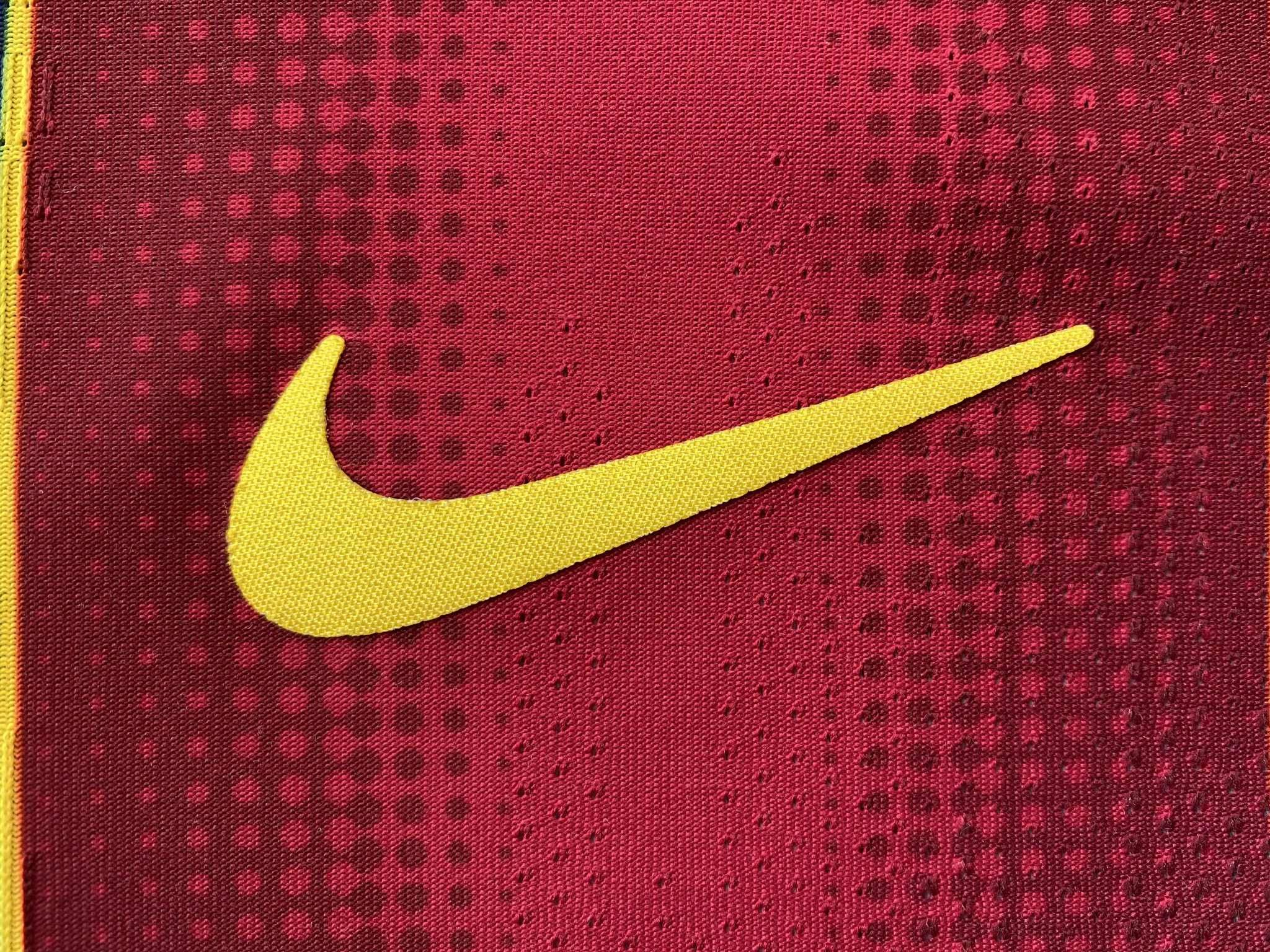 Nike Nike Barcelona Home Player 2020/21 Soccer Jersey Football Size US S / EU 44-46 / 1 - 8 Thumbnail