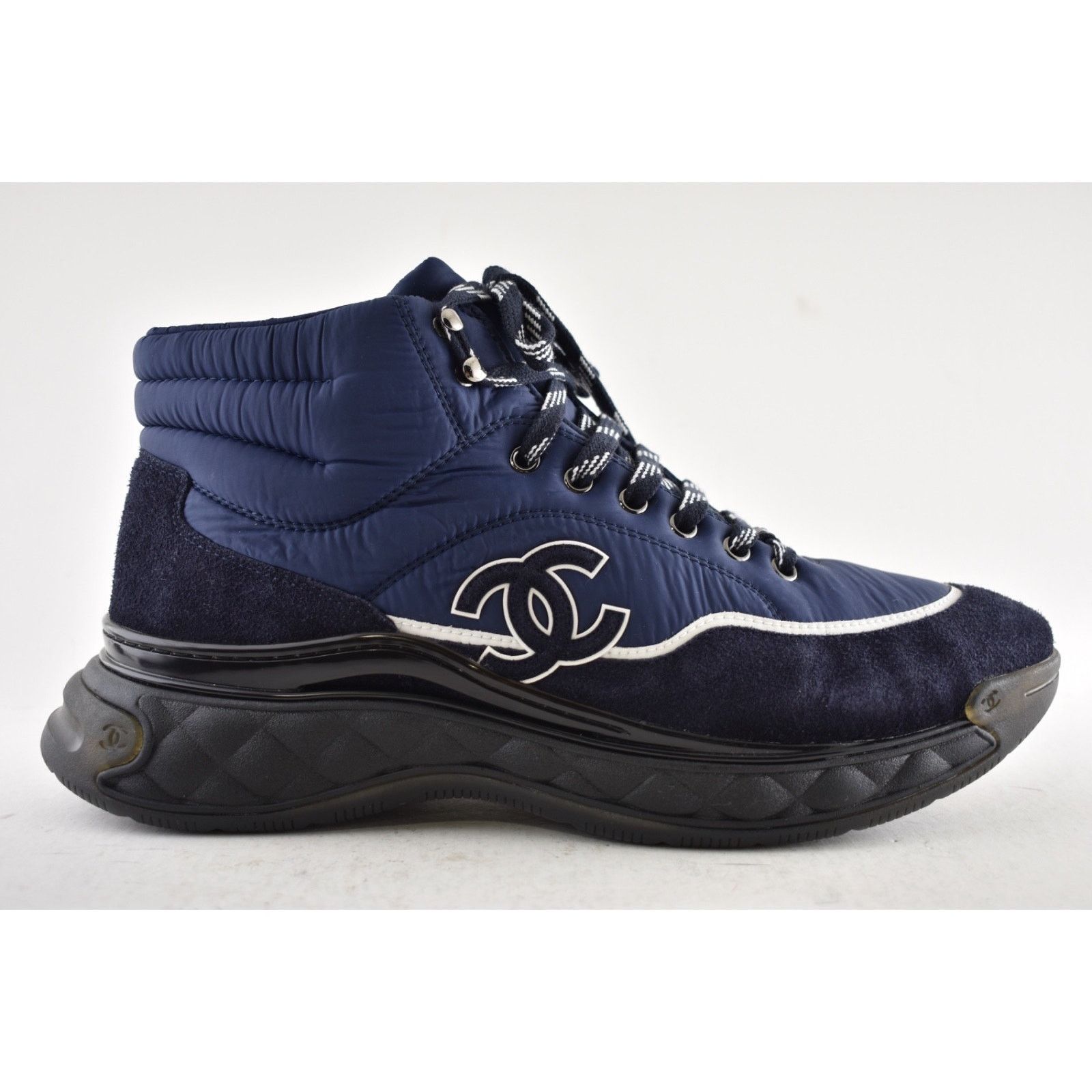 Chanel Chanel 19B Blue Quilted Platform CC Logo High Top Trainer Size US 11 / EU 44 - 2 Thumbnail