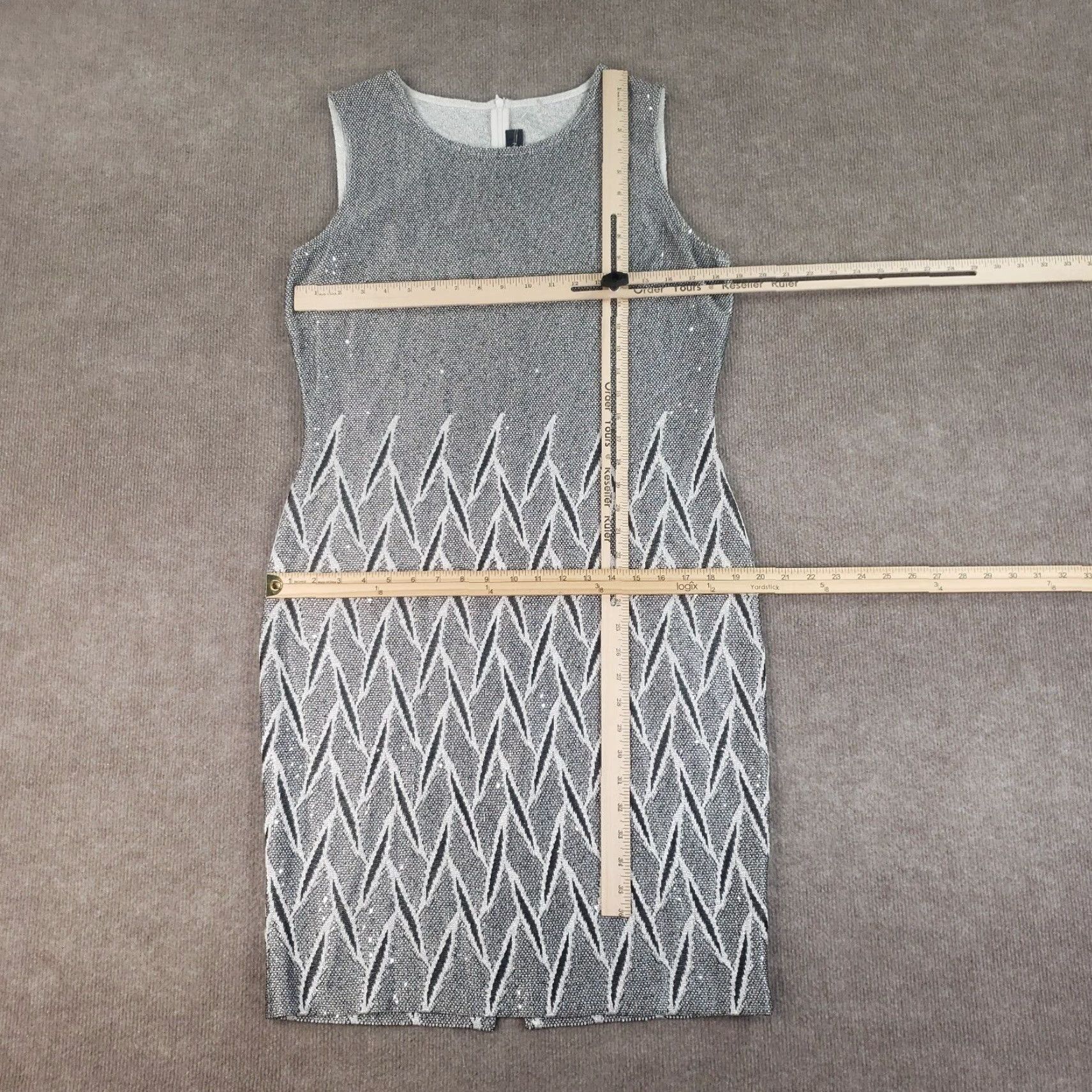 St. John St. John Sheath Dress Womens Size 10 Gray Knit Sleeveless Sequin Knee Length Womens Size L / US 10 / IT 46 - 2 Thumbnail