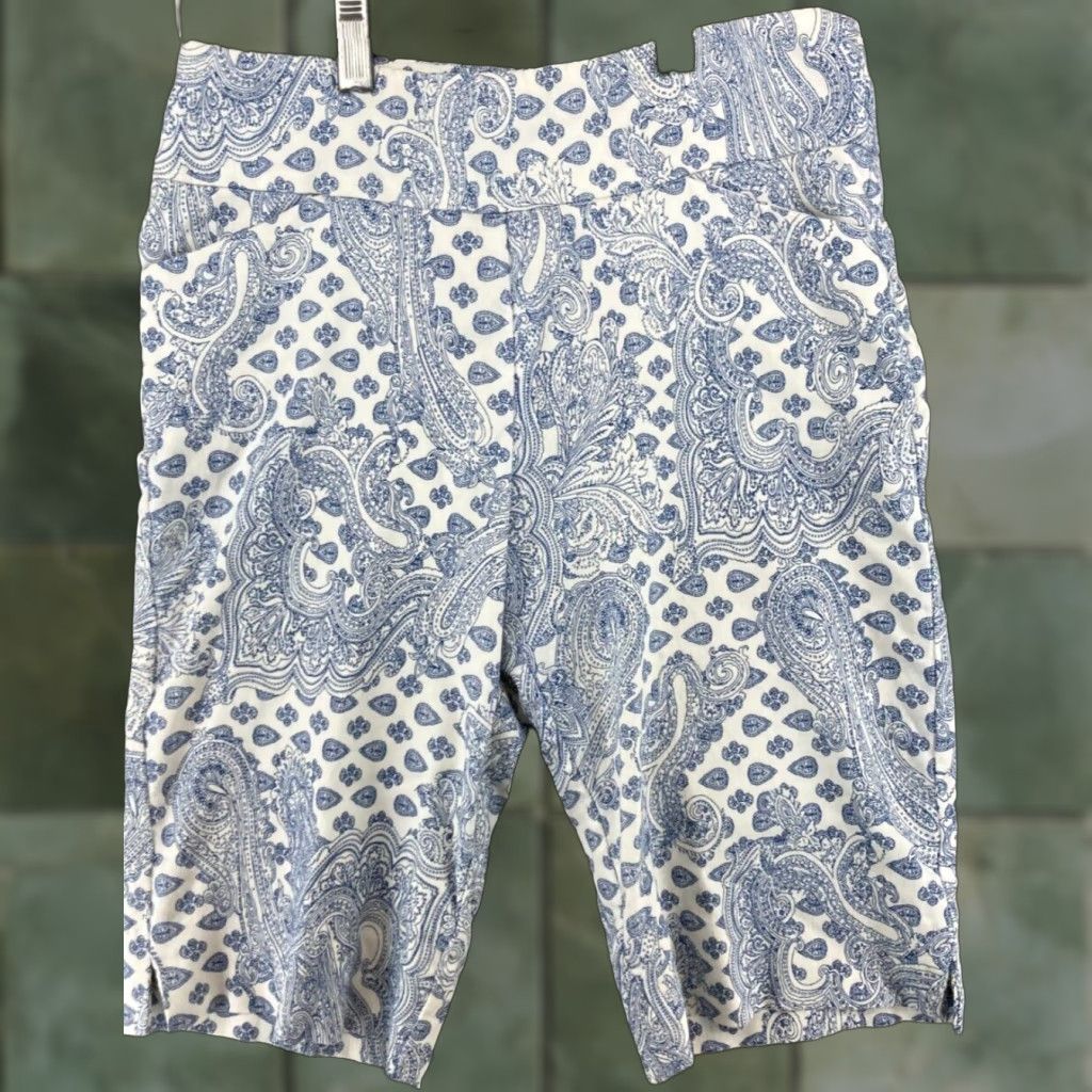 Vintage McCulleys Orient Shorts Womens XS Blue Paisley Bermuda Blue and White Size 26" / US 2 / IT 38 - 1 Thumbnail
