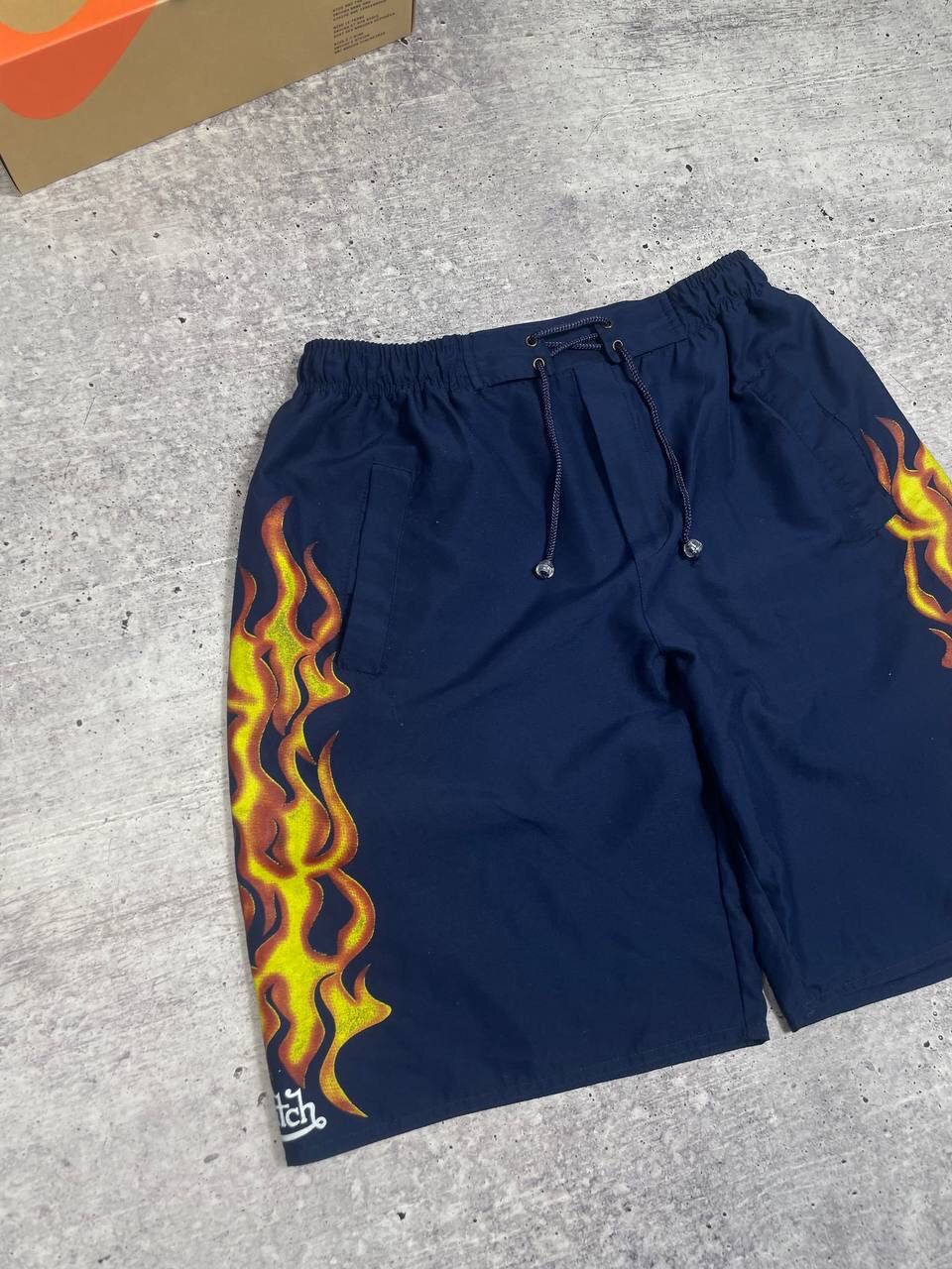 Von Dutch Vintage Crazy Von Dutch Flame Fire Logo Shorts Y2K Size US 30 / EU 46 - 2 Thumbnail