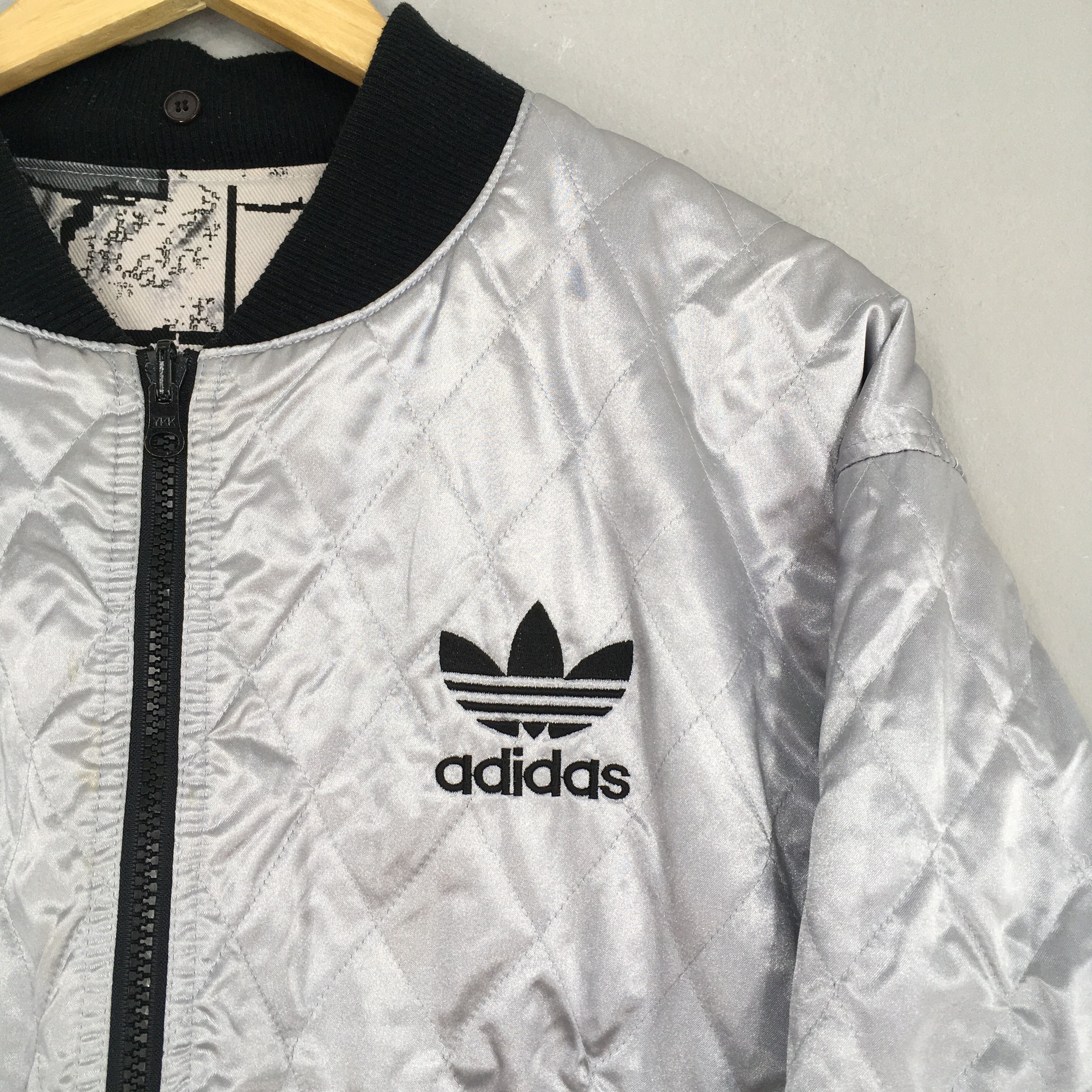 Adidas Vintage Adidas Trefoil Overprint Jacket Warmer Large Size US L / EU 52-54 / 3 - 7 Thumbnail