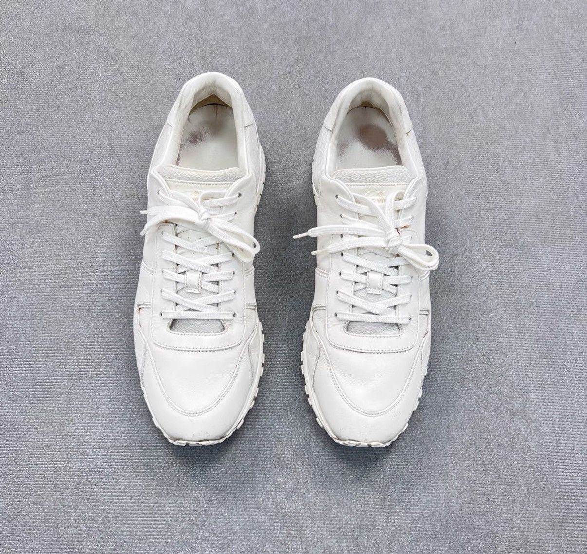 Louis Vuitton Louis Vuitton Run Away Monogram Leather Casual Sneakers Size US 9 / EU 42 - 2 Thumbnail