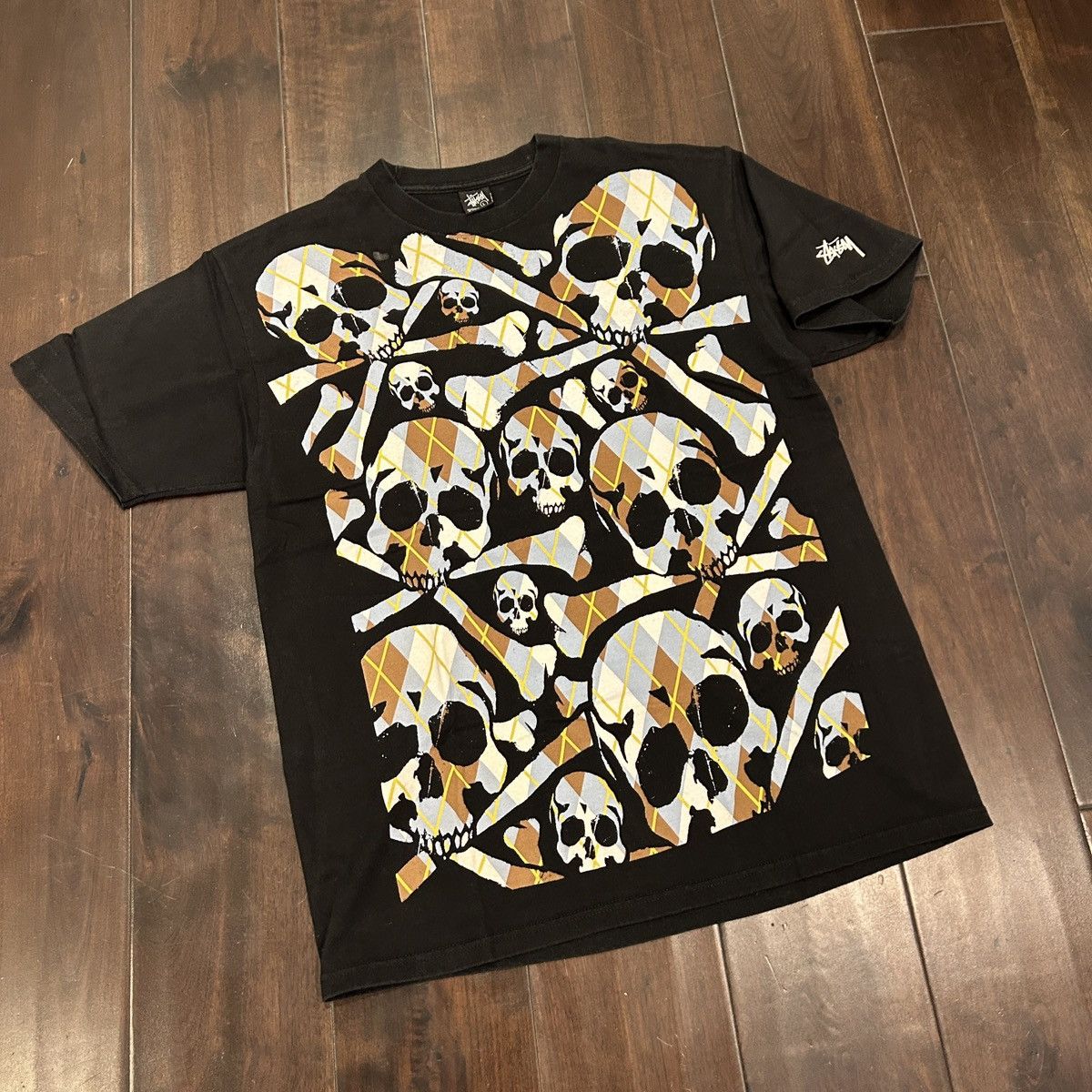 Stussy Stussy All Over Skull and Bones Print Tee size Large Size US L / EU 52-54 / 3 - 4 Thumbnail