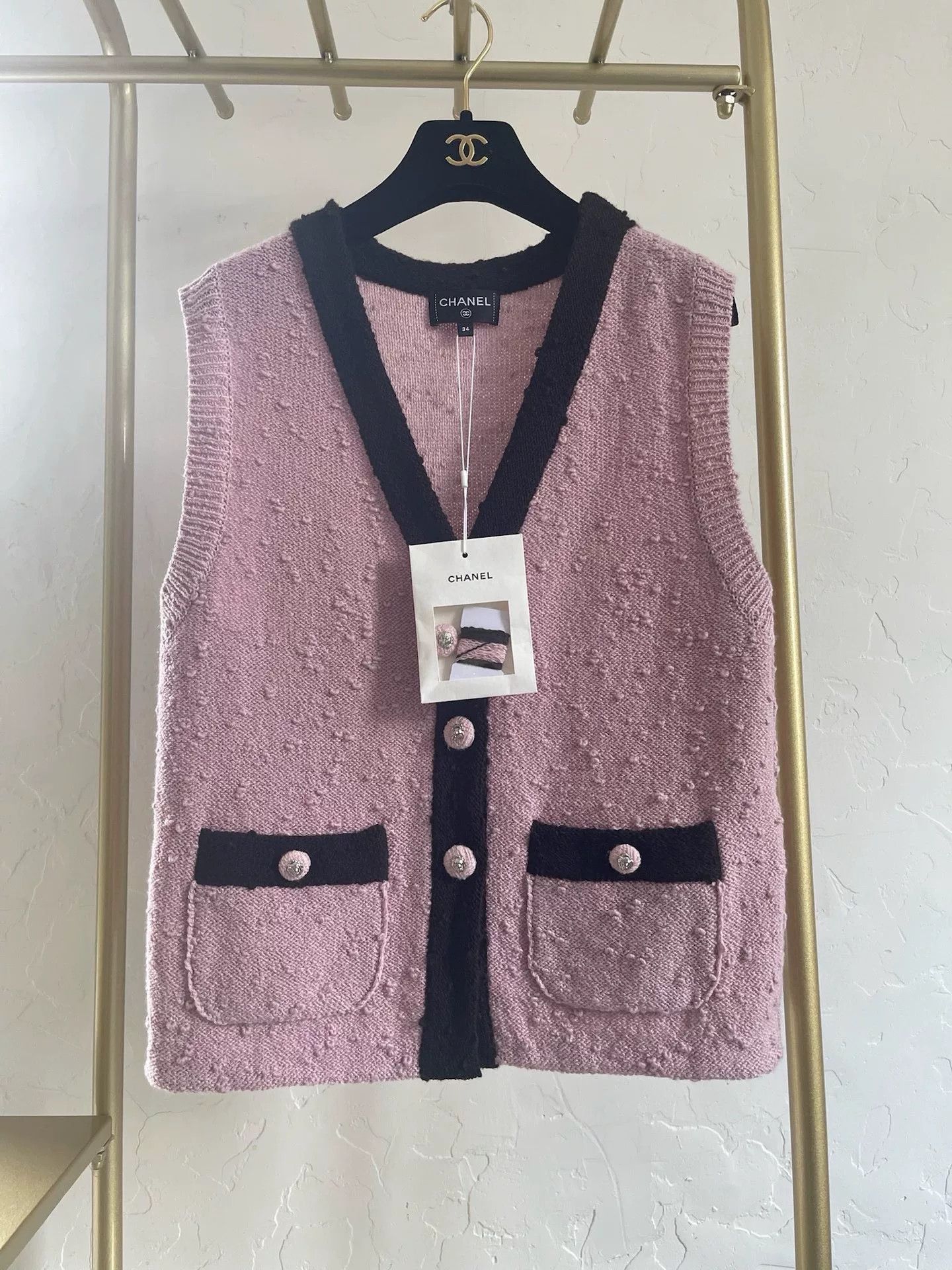 Chanel Chanel 2024 Pink Knit Vest Size US XS / EU 42 / 0 - 1 Thumbnail