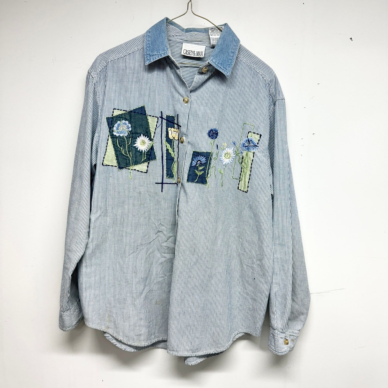 Vintage Vtg CASEY & MAX Blue 90's Embroidered Long Sleeve Button Up Size M / US 6-8 / IT 42-44 - 1 Thumbnail