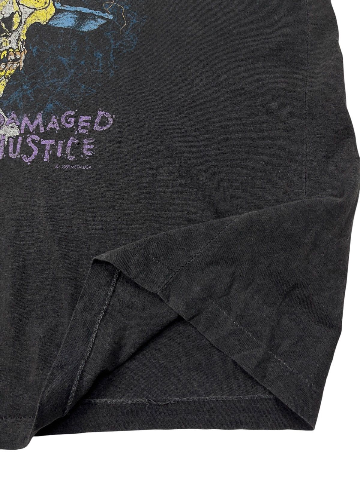 Metallica Vintage 1988 Metallica Distressed T-shirt Damaged Justice Size US L / EU 52-54 / 3 - 5 Thumbnail