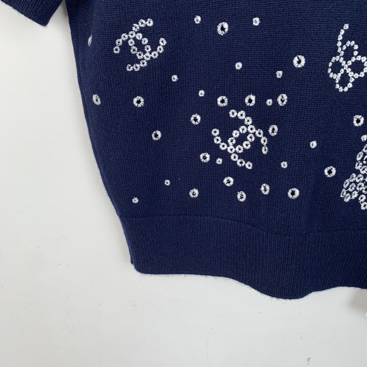 Chanel Chanel navy blue logo embroidered cashmere jumper Size XS / US 0-2 / IT 36-38 - 4 Thumbnail
