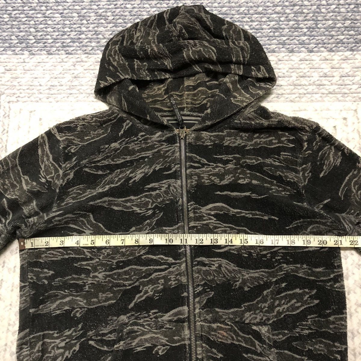 Alpha Industries Rare Distressed Alpha Industries Tiger Stripe Sweater Hoodie Size US M / EU 48-50 / 2 - 18 Thumbnail