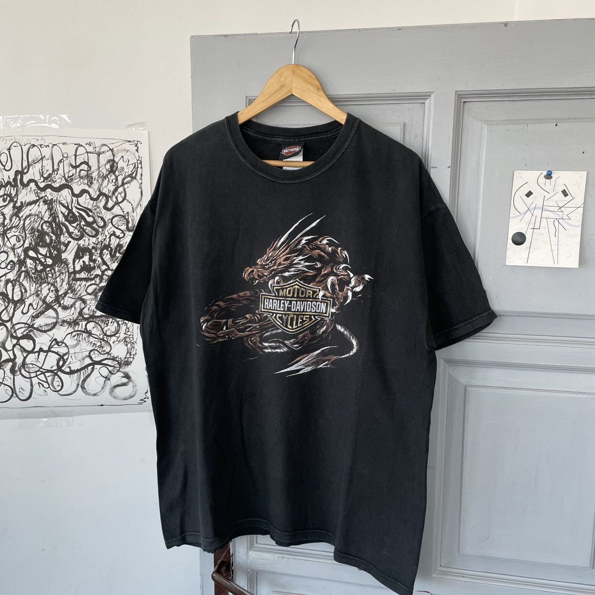 Vintage 00’s Harley Davidson Dragon Logo size XL