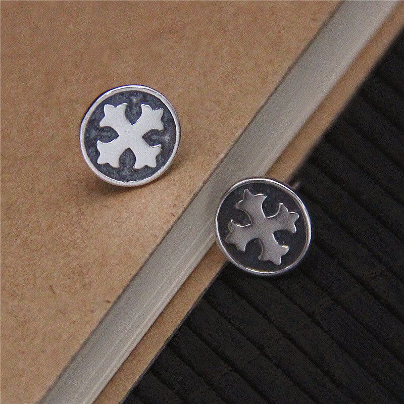 Jewelry × Sterling Silver Cross Modern Earrings One Pairs Chrome Jewelry Size ONE SIZE - 3 Thumbnail