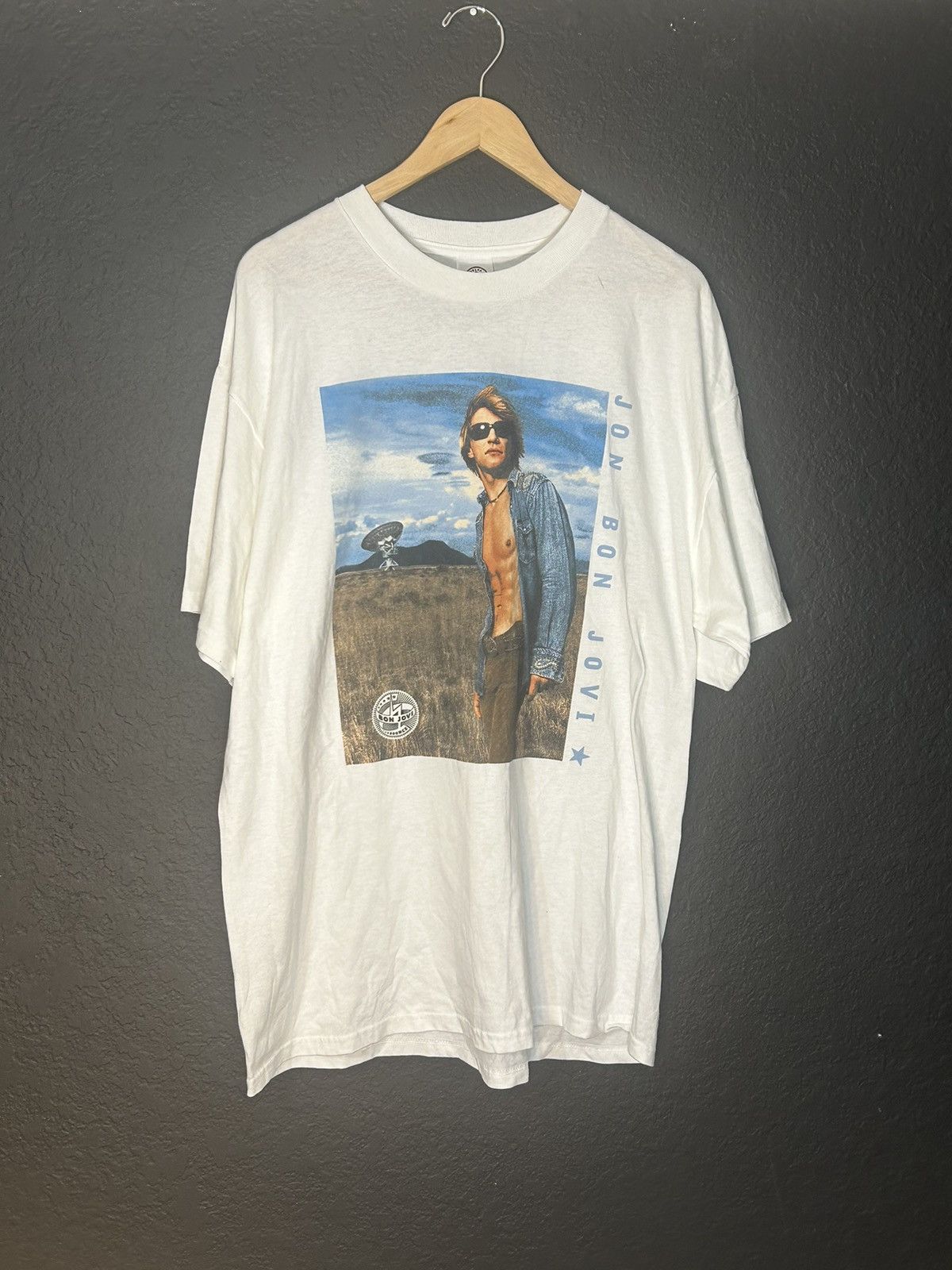 Band Tees Y2K Jon Bon Jovi Bounce 2003 T Shirt Size US XL / EU 56 / 4 - 1 Thumbnail
