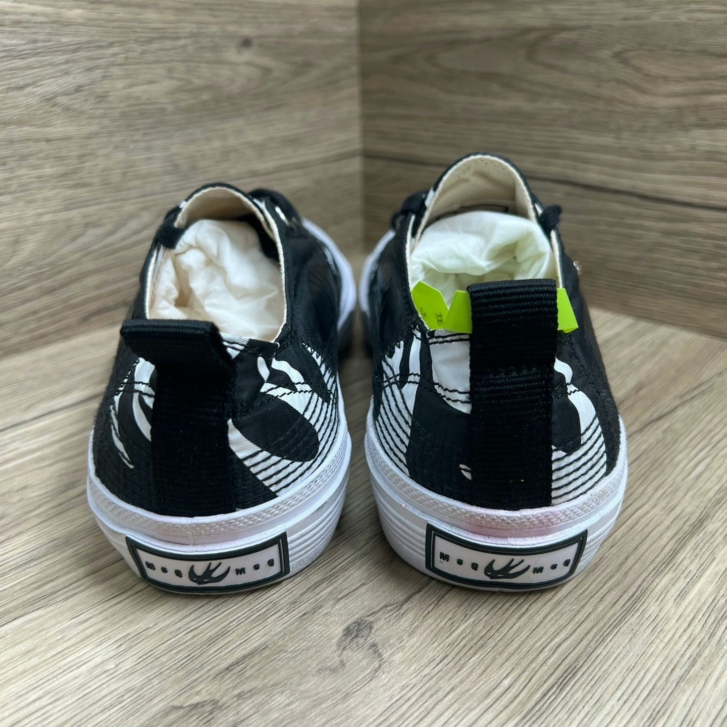 Alexander McQueen Alexander McQueen Black Swallow Sneakers Size US 8 / EU 41 - 2 Thumbnail