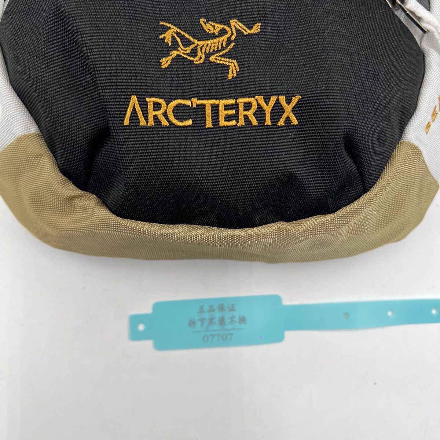 Arc'teryx Arc'teryx x BEAMS Embroidered Logo Crossbody Bag Size ONE SIZE - 8 Thumbnail