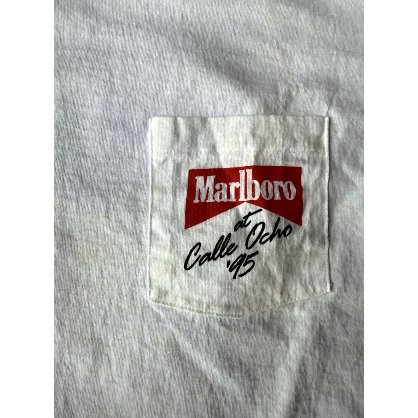 Marlboro VINTAGE Marlboro Cowboy Riding Horse T-Shirt XL White Cotton Graphic Print Crew Neck Short Sleeve Men Shirt Century 90s logo double-sided pockets"} Size US XL / EU 56 / 4 - 6 Thumbnail