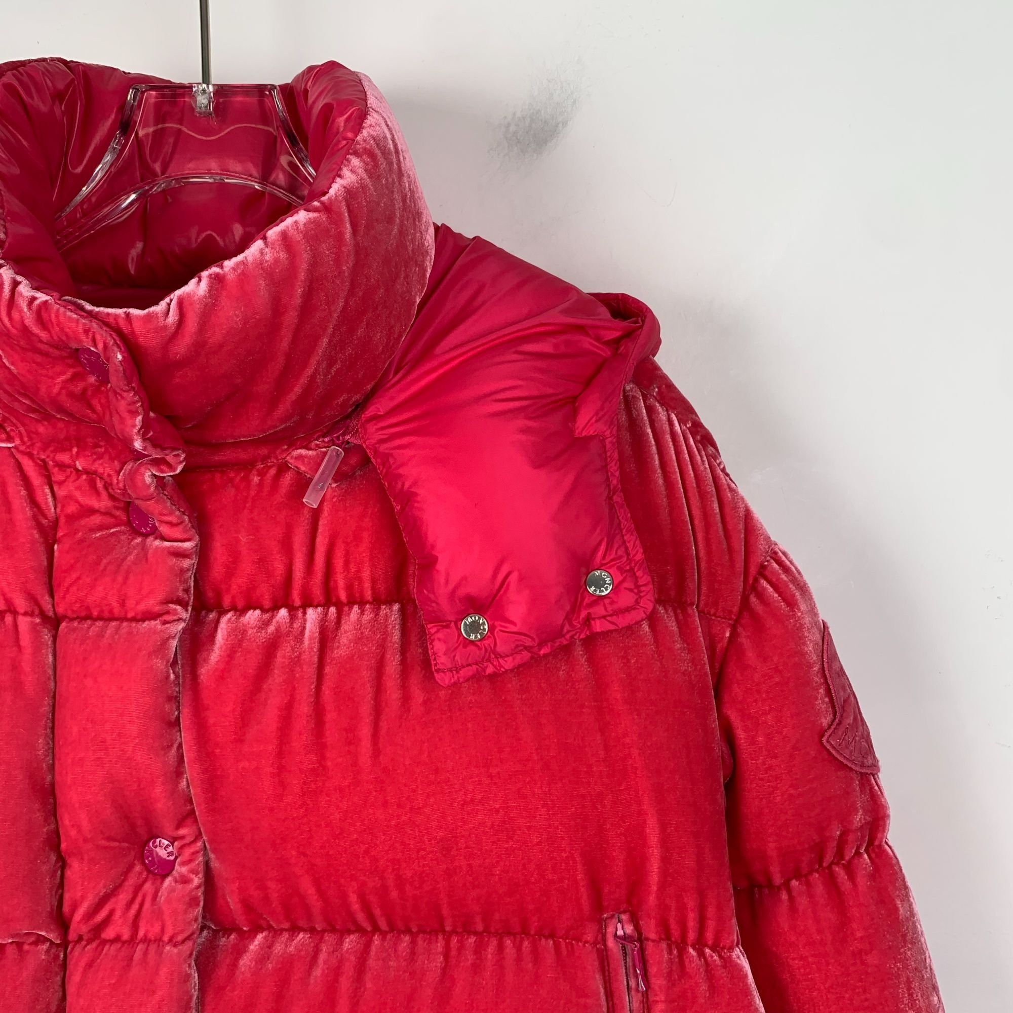 Moncler Moncler Red Velvet Logo Down Jacket (Size XXS) Size XXS / US 00 / IT 34 - 11 Thumbnail