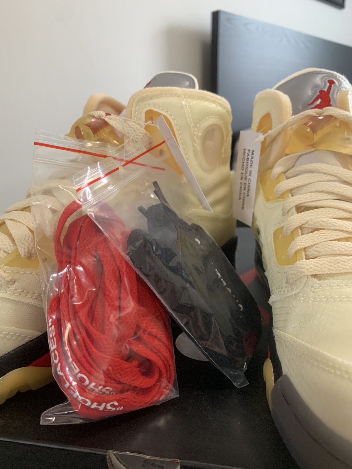 Jordan Brand Off White x Jordan 5 Sail Size US 8 / EU 41 - 7 Thumbnail