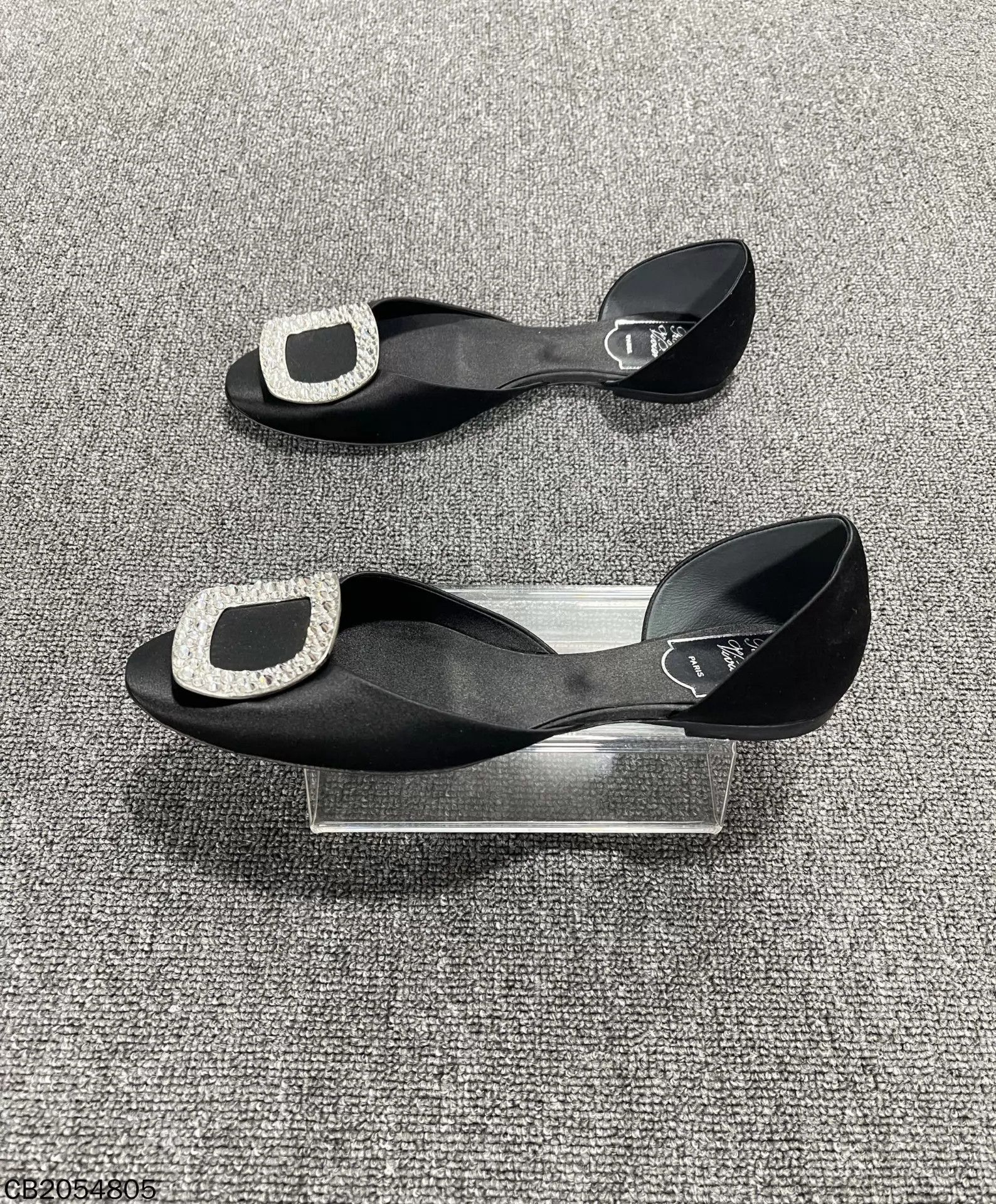 Roger Vivier Unused S 38 Flats