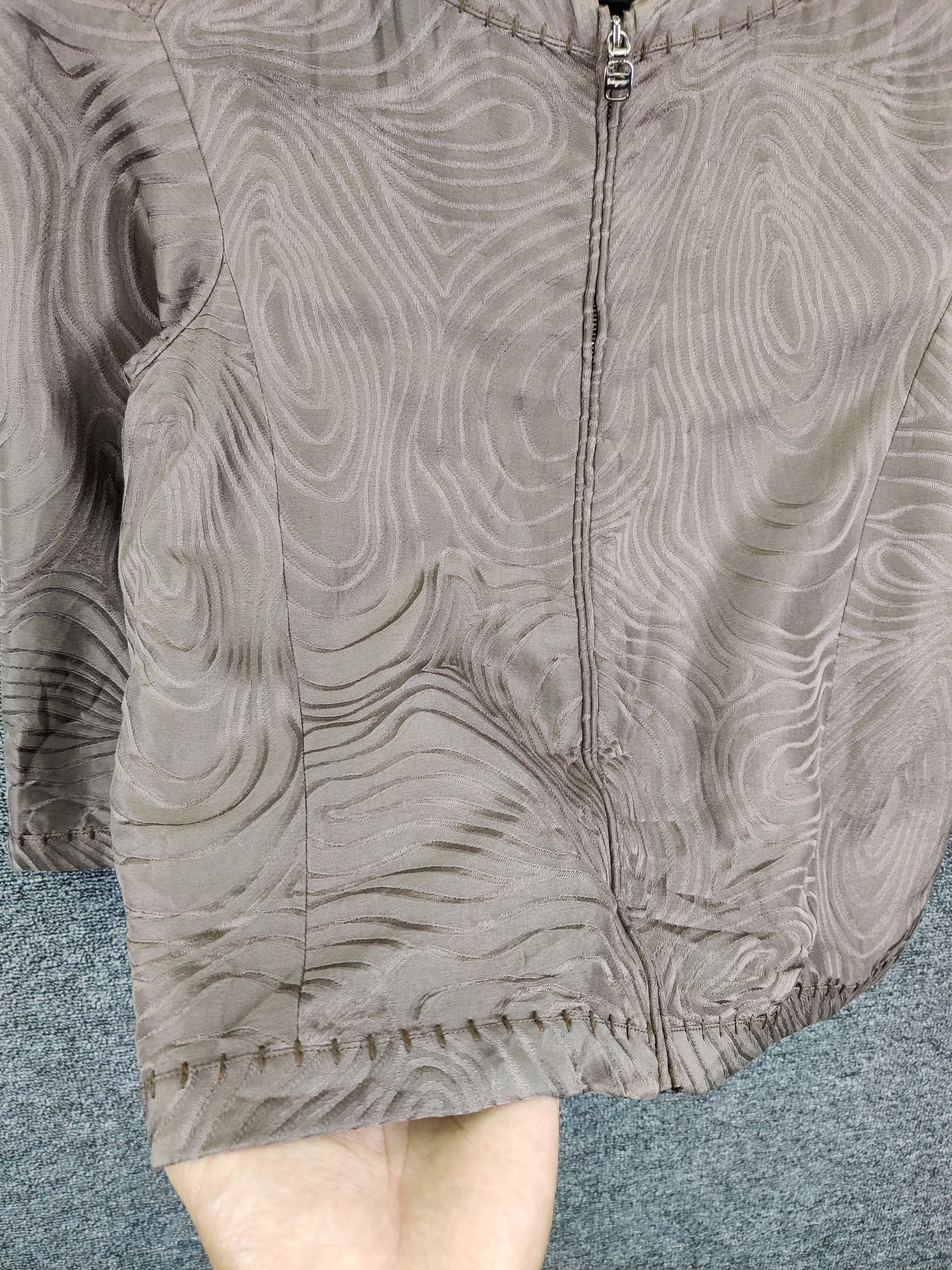 Salvatore Ferragamo Salvatore Ferragamo Silk Cropped Coat Size US S / EU 44-46 / 1 - 11 Thumbnail