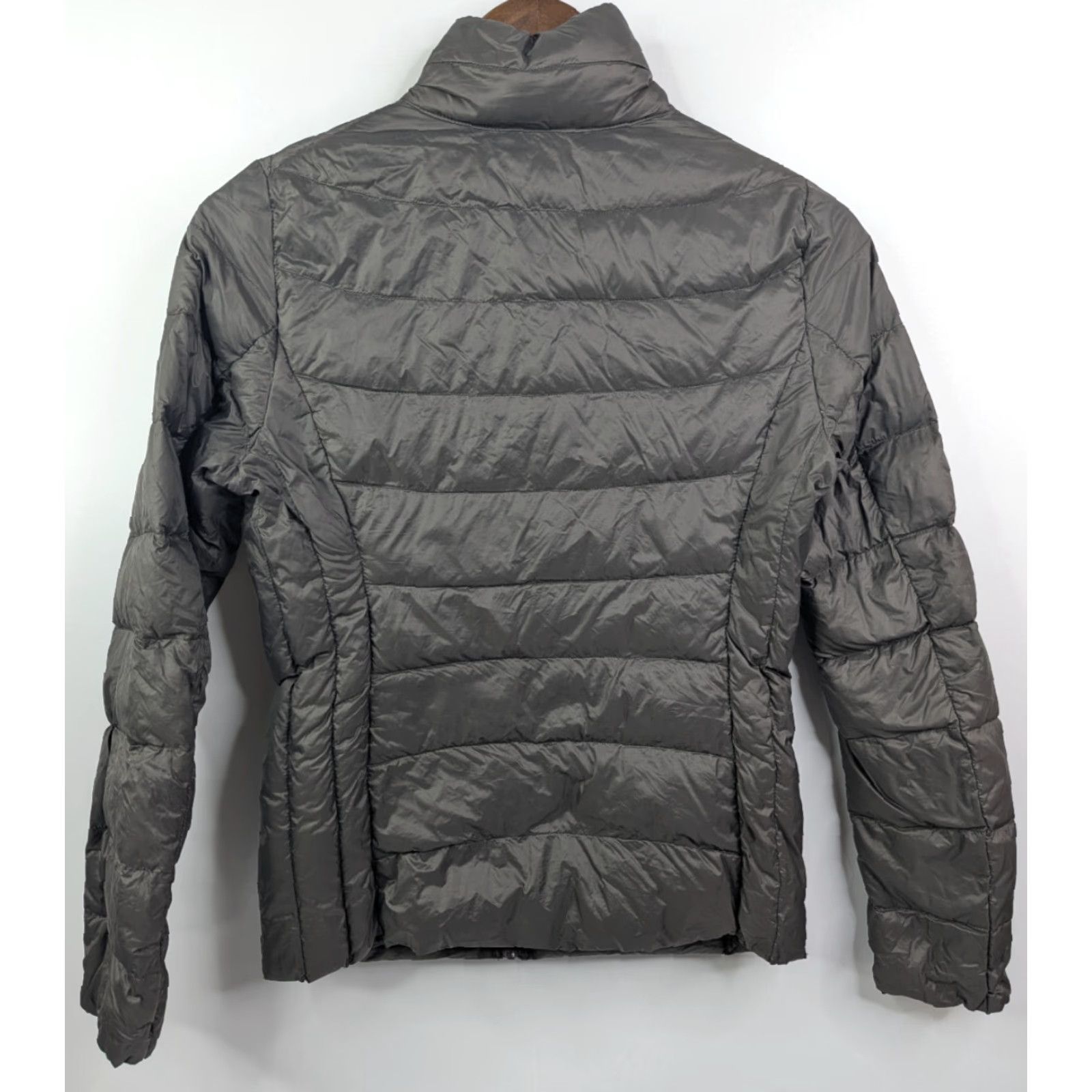 Uniqlo Uniqlo Jacket XS Womens Gray Puffer Full Zip Down Nylon Lightweight Casual, Travel, Outdoor, Pockets, Zip Pockets, 90s? Size XS / US 0-2 / IT 36-38 - 5 Thumbnail