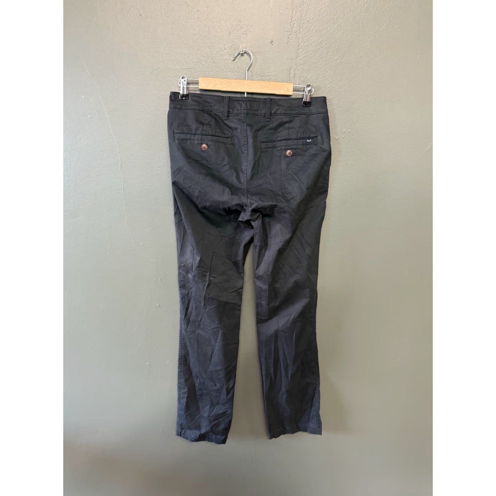 Abercrombie & Fitch Abercrombie & Fitch Mens Blue Chino Pants 28 x 32 Regular 28 Inseam 32 Color Blue Size 28 Chino Mens Size US 28 / EU 44 - 2 Thumbnail