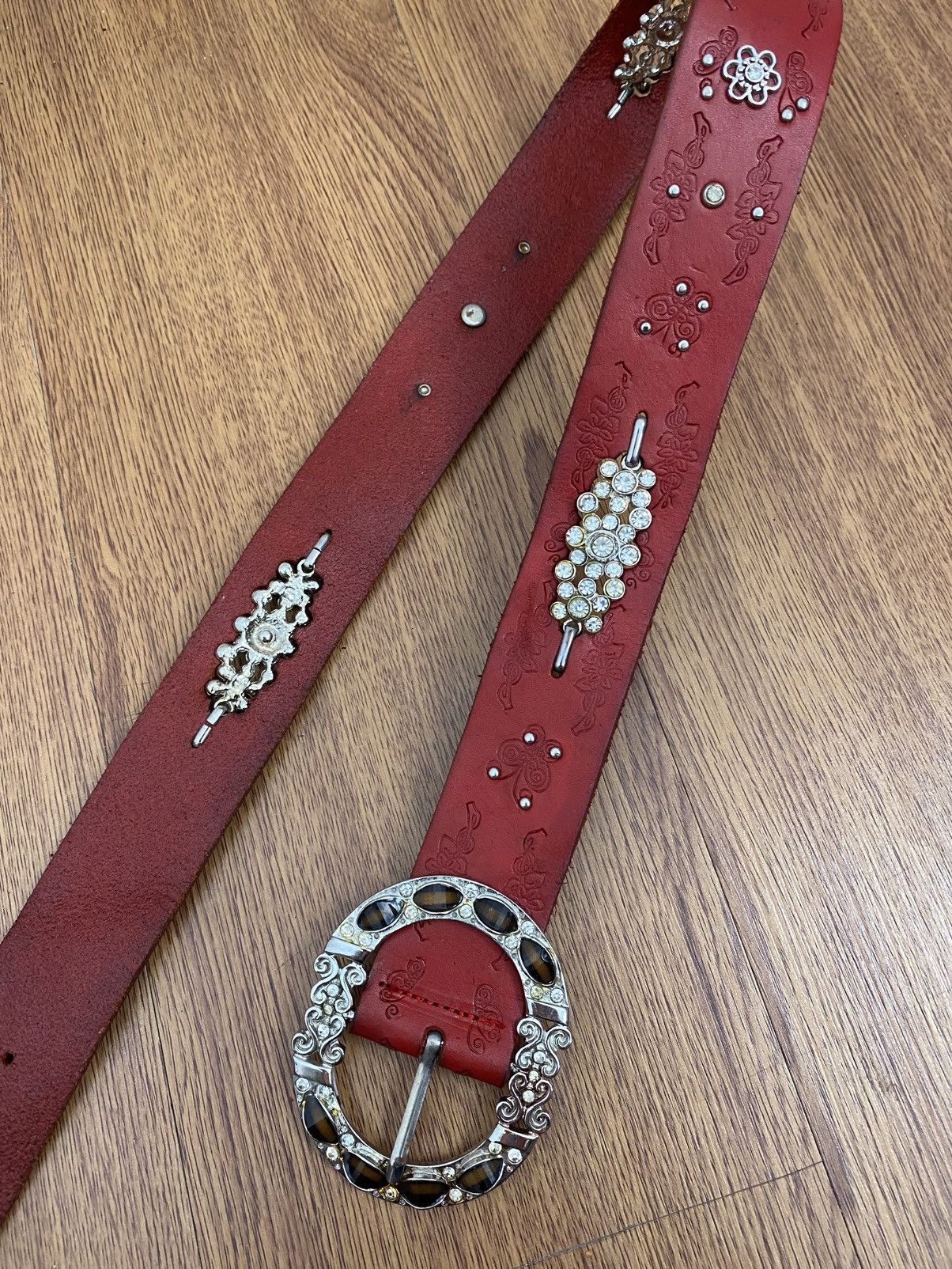 If Six Was Nine Red butterfly flower crystal 100% leather belt Size ONE SIZE - 3 Thumbnail