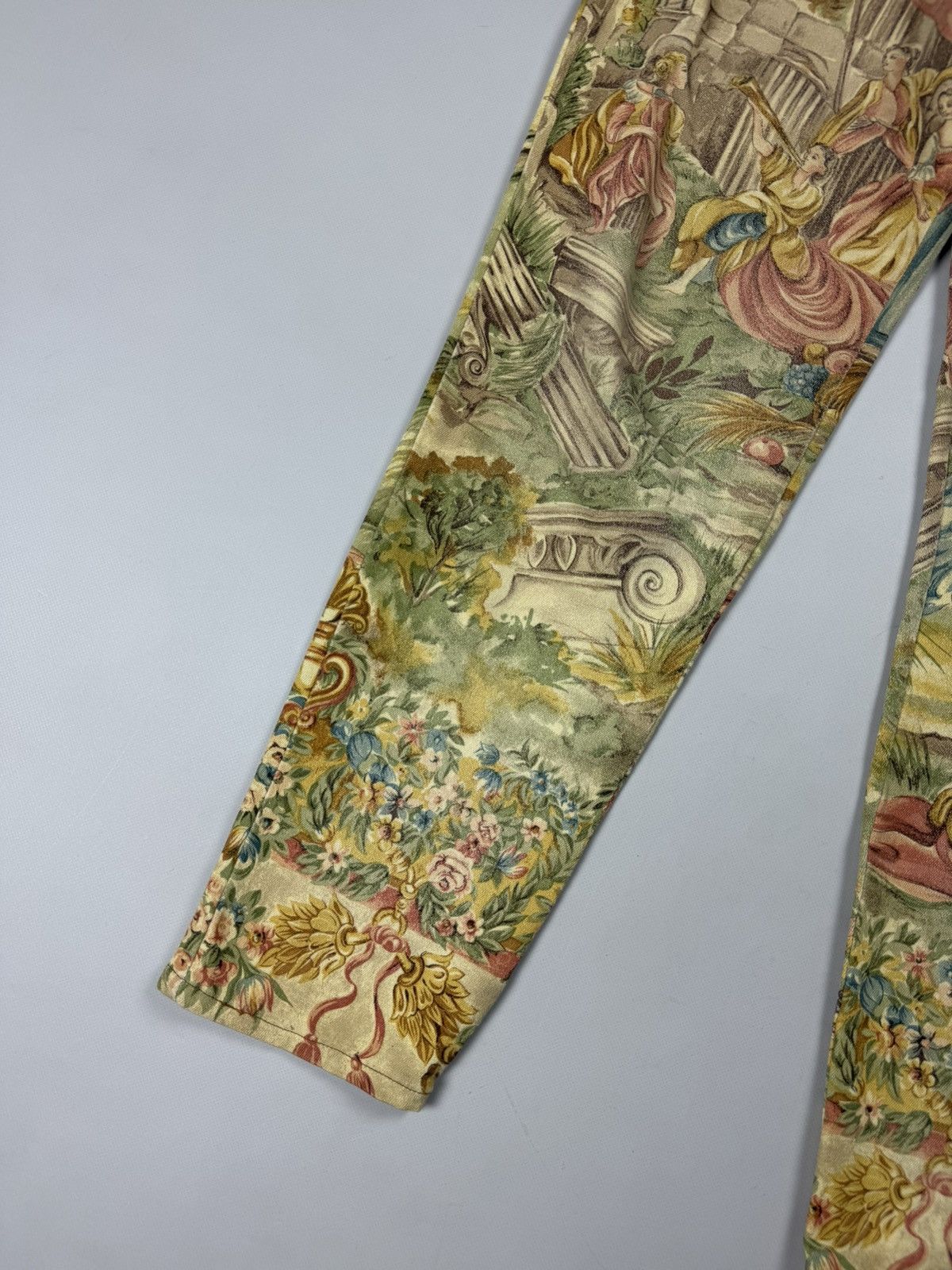 Roberto Cavalli Rare Roberto Cavalli Renaissance Angels Overprinted Jeans Size 32" / US 10 / IT 46 - 10 Thumbnail