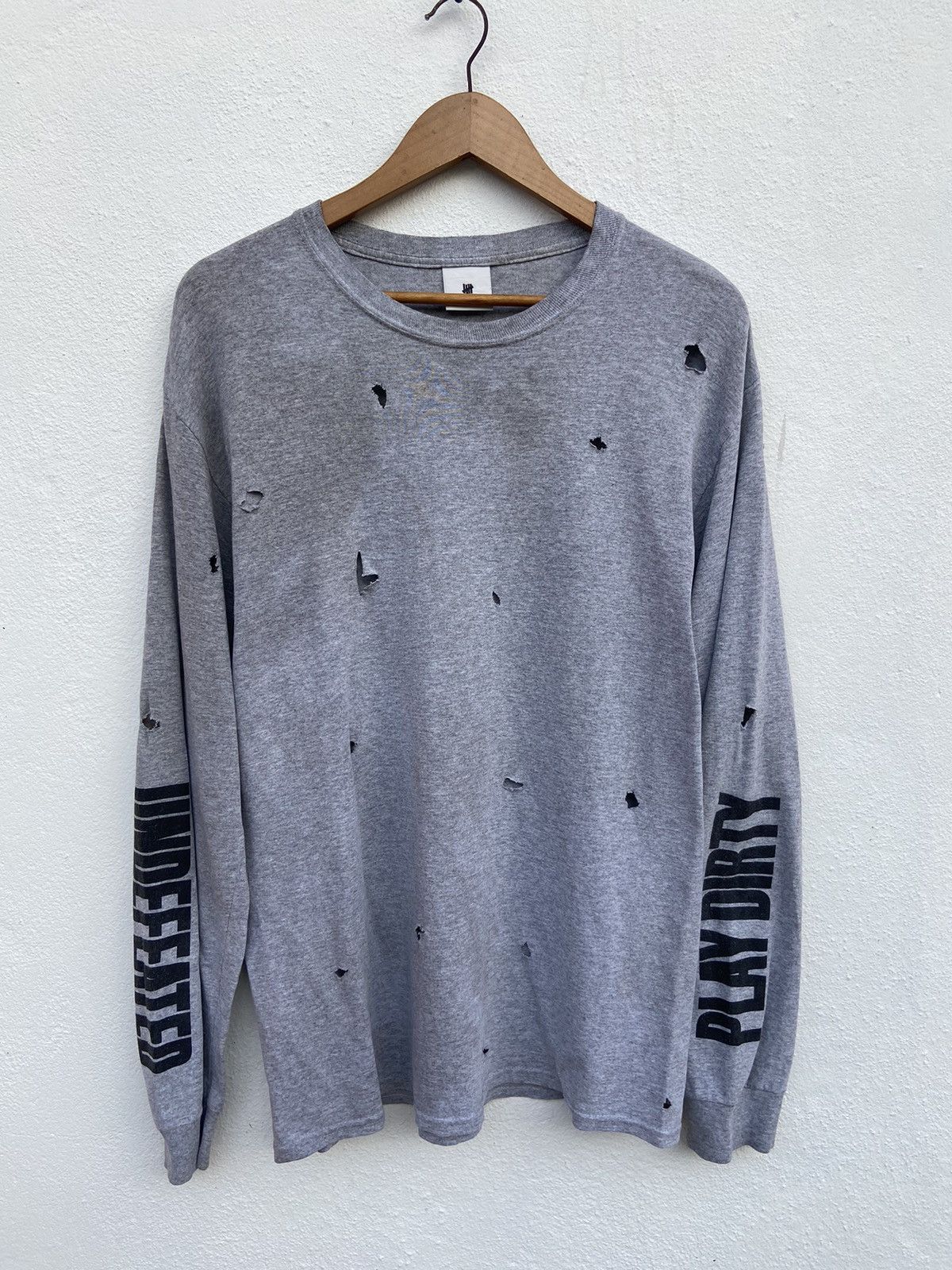 Undefeated Undefeated Play Dirty t shirt distressed long sleeve Size US M / EU 48-50 / 2 - 1 Thumbnail