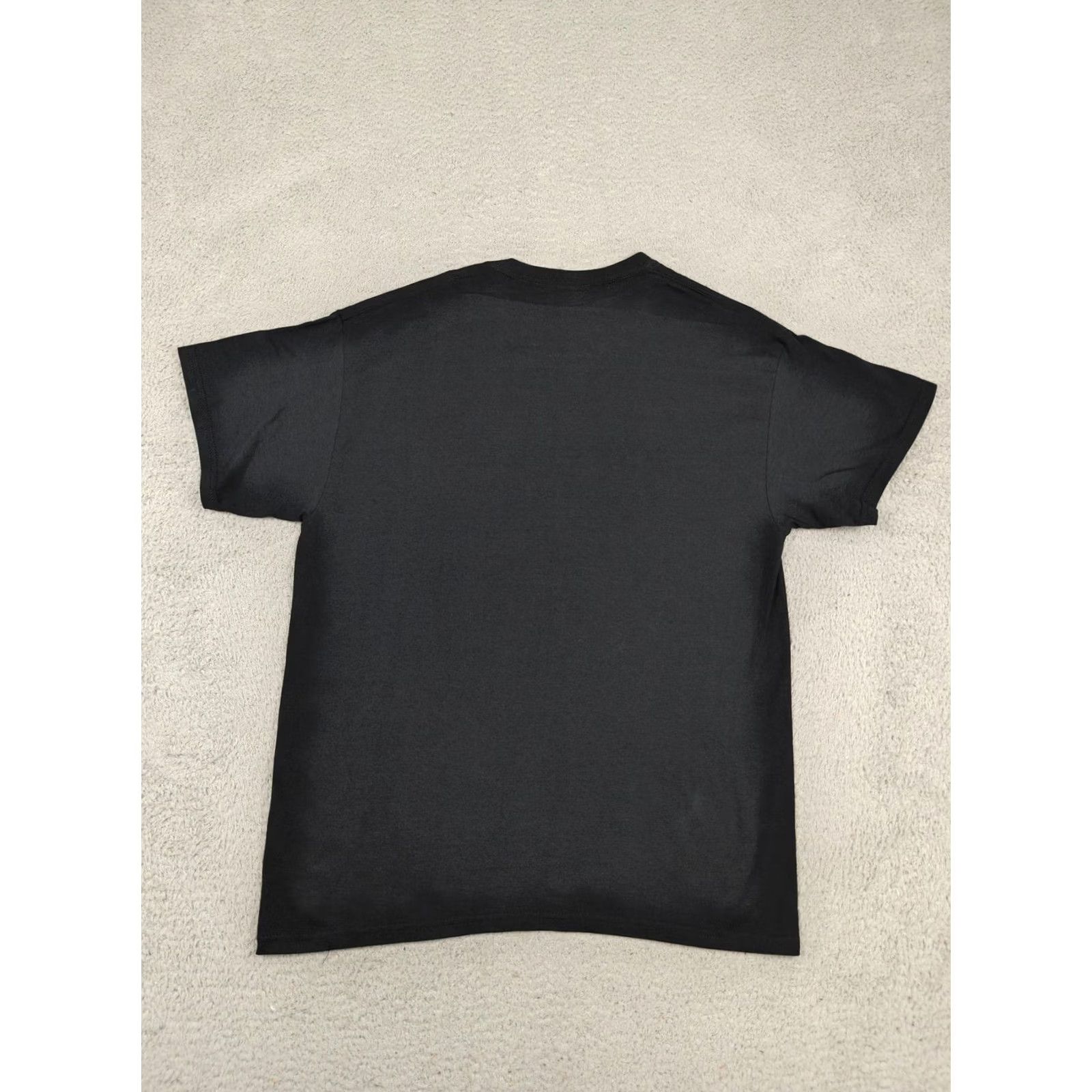 Gildan Gildan Shirt Mens Large Black Bound Hands Chain Graphic Tee Streetwear Shirt Mens Large Black Graphic Print 90s Style Size US L / EU 52-54 / 3 - 4 Thumbnail
