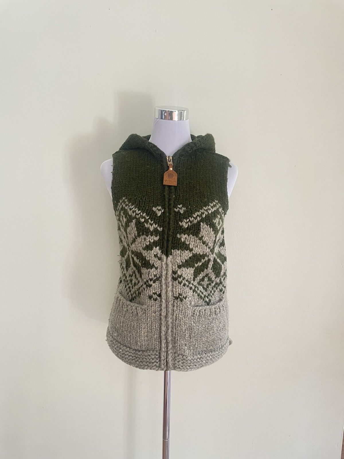 Other Canadian Sweater Hand Knit Hooded Size ONE SIZE - 1 Thumbnail
