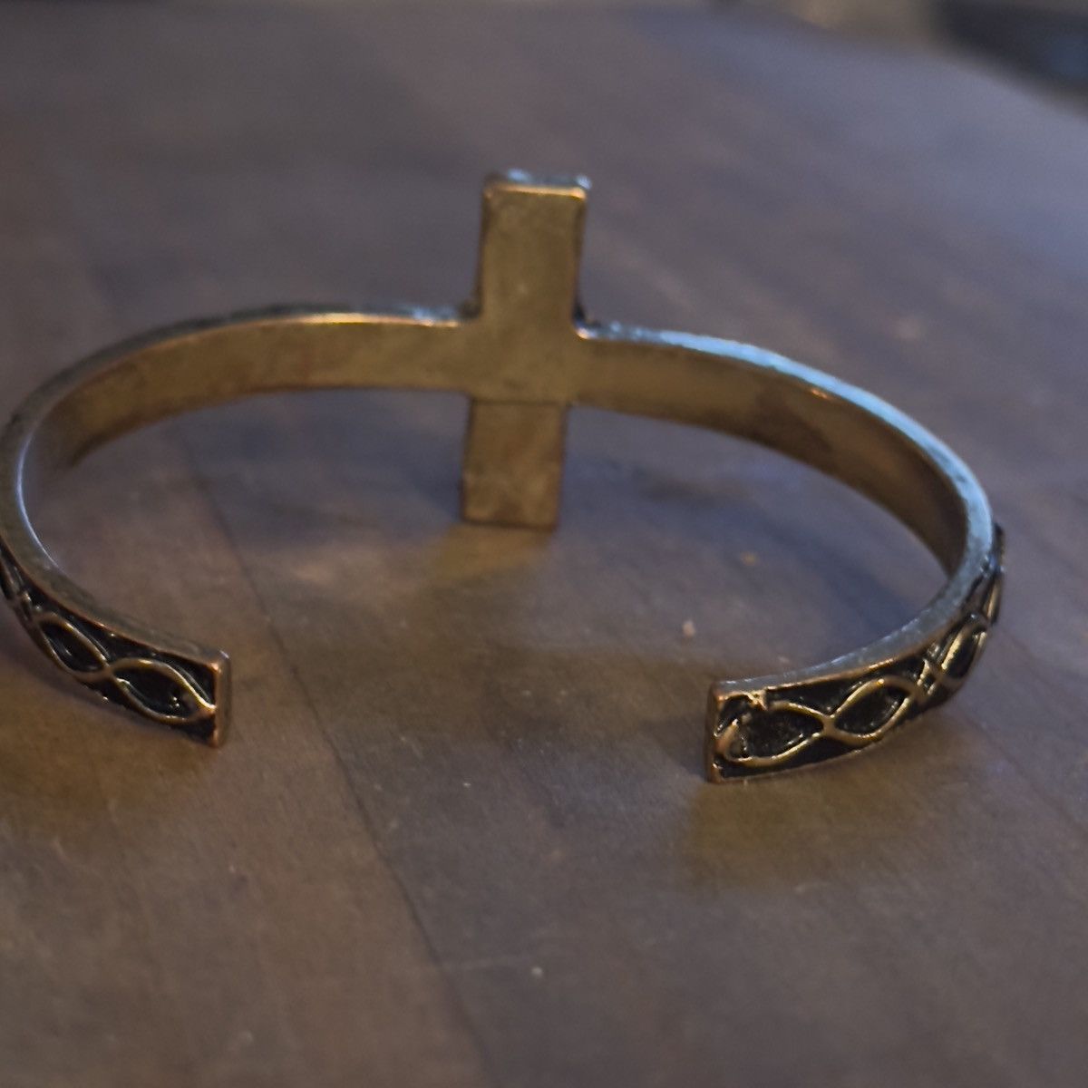 Other Gold tone black enamel cross cuff bangle bracelet Size ONE SIZE - 5 Thumbnail