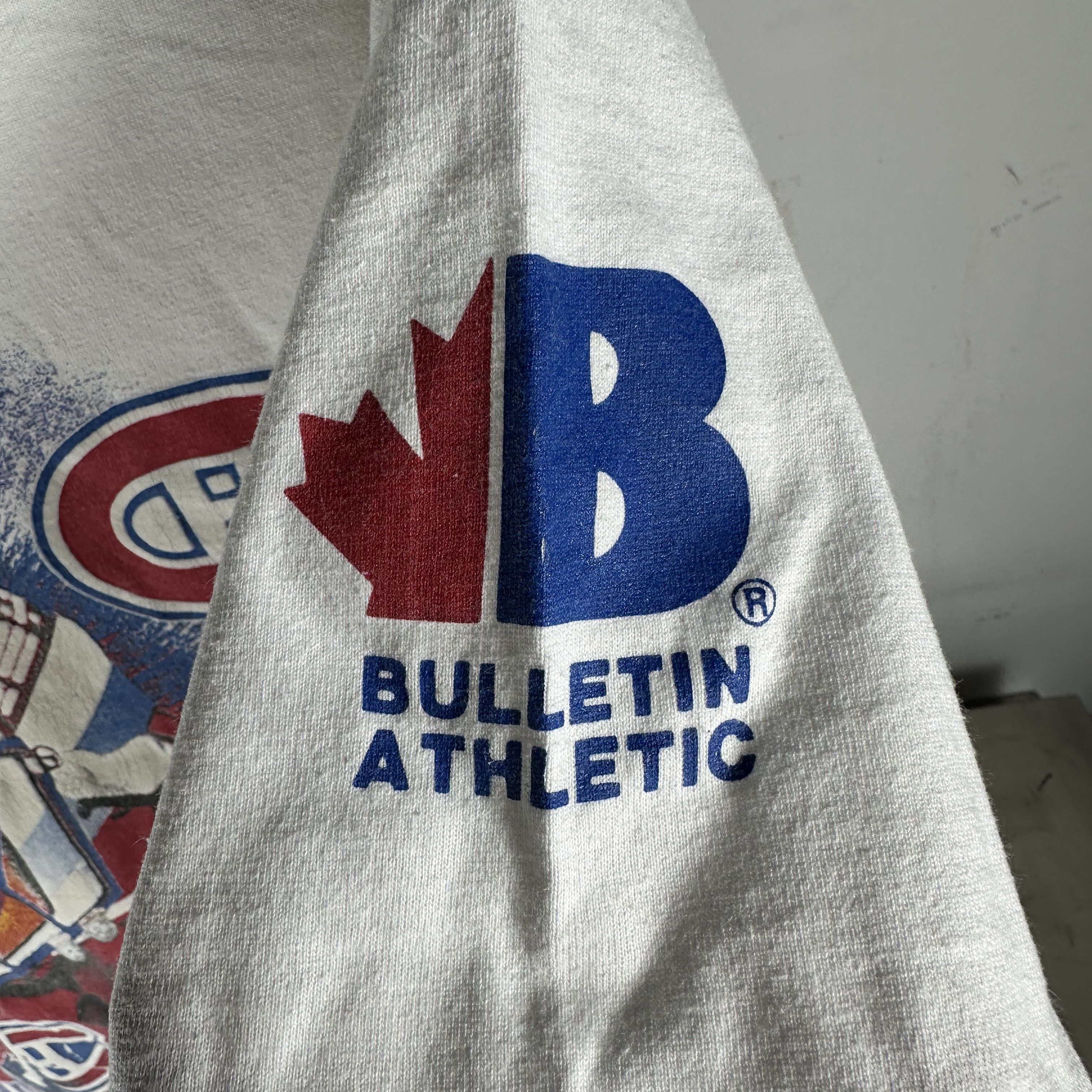 Vintage 1993 Montreal Canadiens Bulletin Athletic AOP NHL T-shirt Size US XL / EU 56 / 4 - 9 Thumbnail