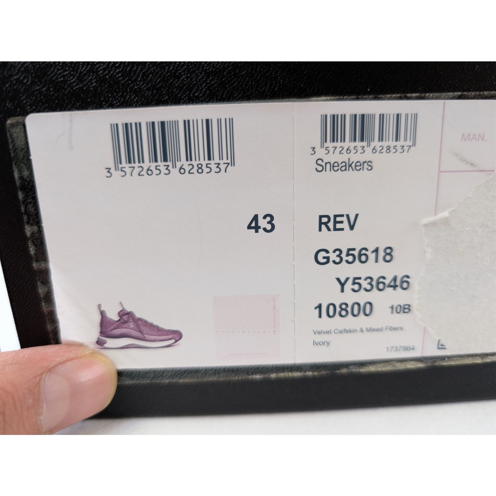 Chanel o1rshd1 Low Top Sneakers in White/Black Size US 10 / EU 43 - 22 Thumbnail