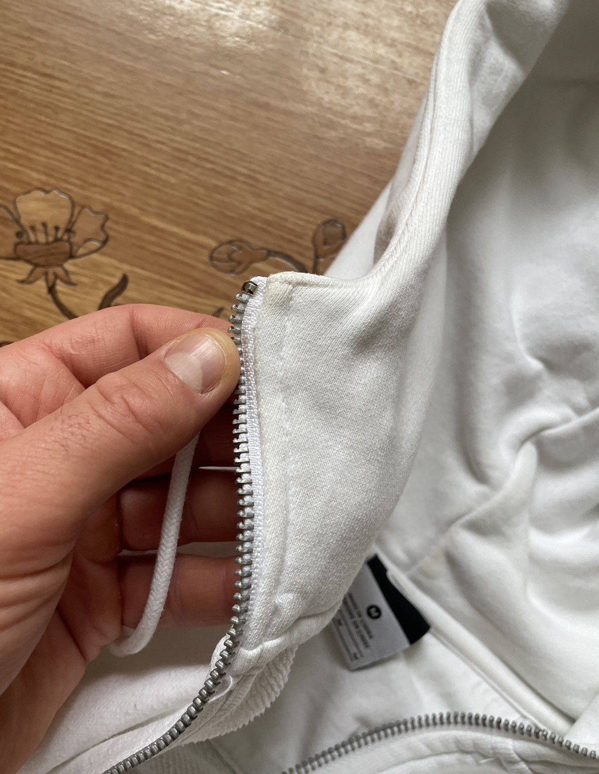 Nike × Vintage Vintage Nike Juventus White Zip Hoodie Size US M / EU 48-50 / 2 - 13 Thumbnail