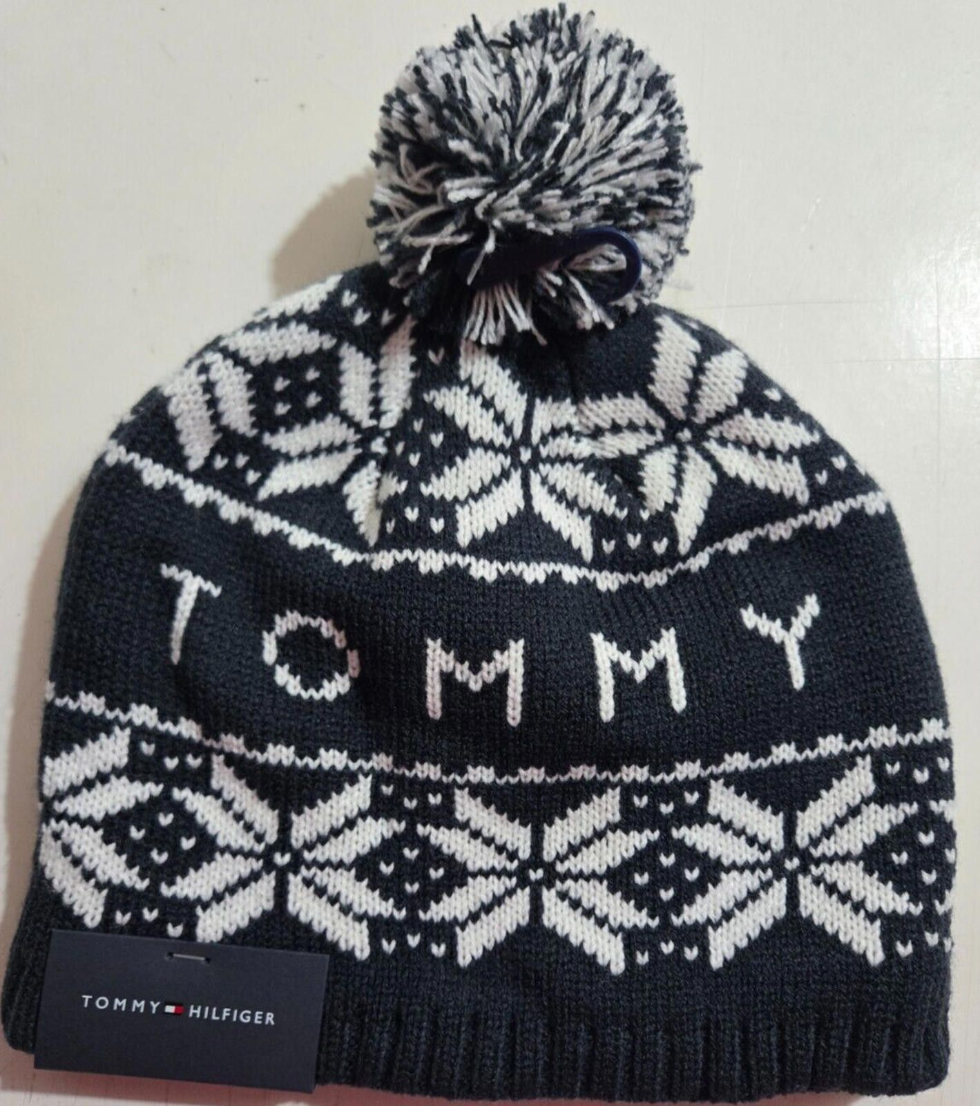 Tommy Hilfiger Tommy Hilfiger Knit Winter Pom Beanie Christmas Snowflake Size ONE SIZE - 1 Thumbnail