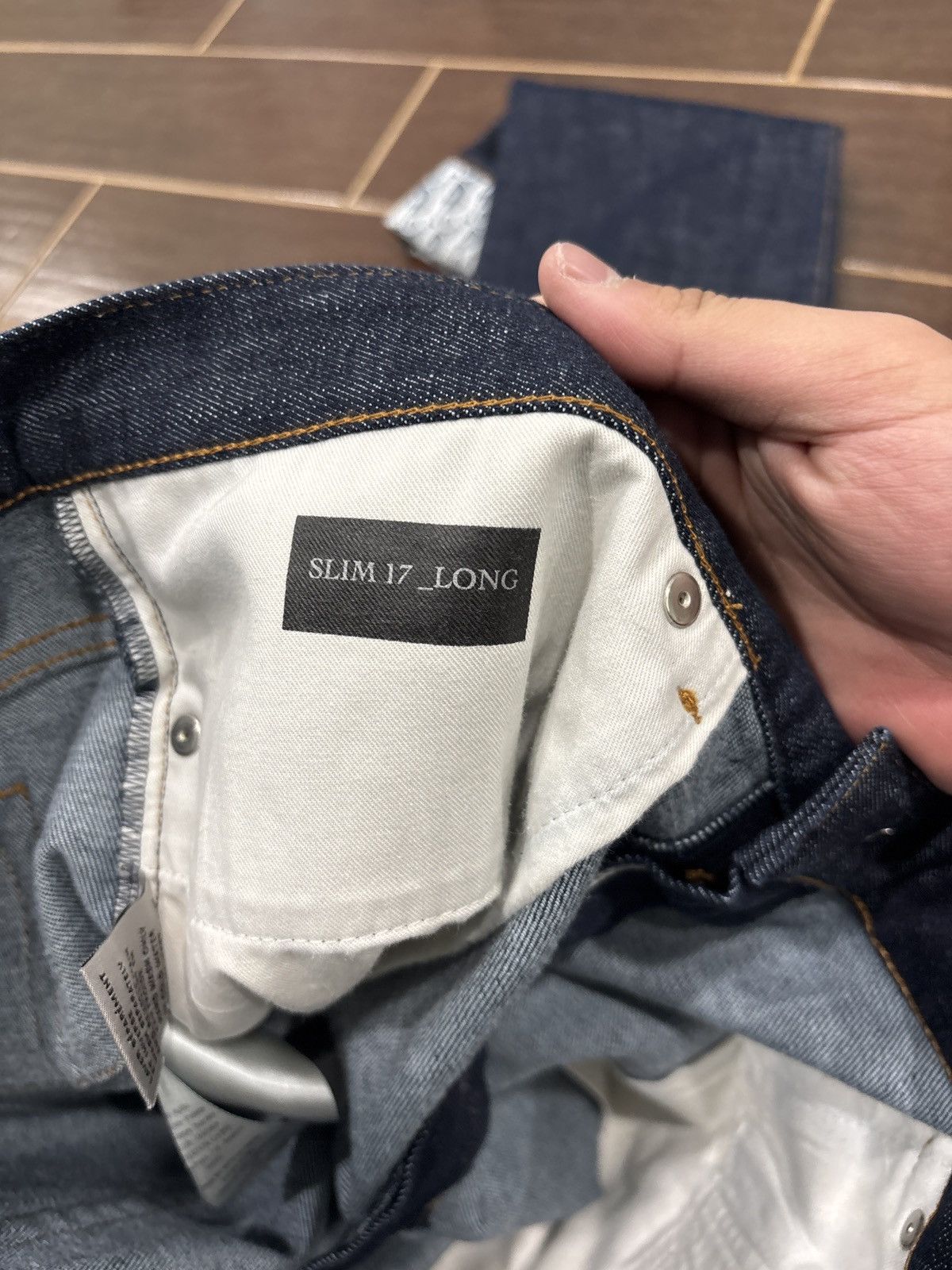 Dior LIGHT USED Dior Oblique Denim Slim Jeans Size 38 Size US 38 / EU 54 - 11 Thumbnail