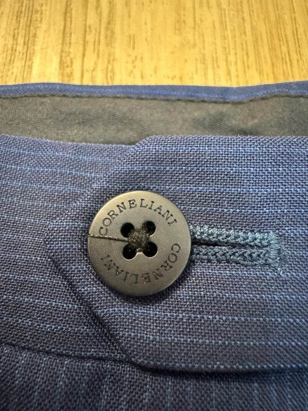 Corneliani Corneliani Italy Academy Suit Virgin Wool 48 like new Size 48R - 18 Thumbnail