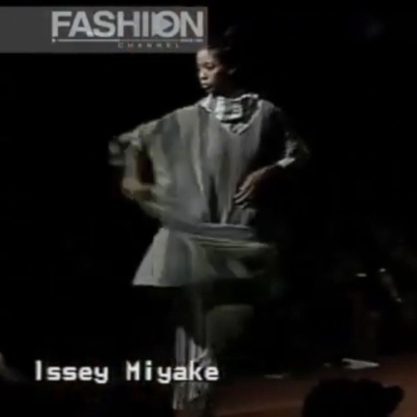 Issey Miyake Spring/Summer 1984 Runway Poncho Size US XL / EU 56 / 4 - 2 Thumbnail